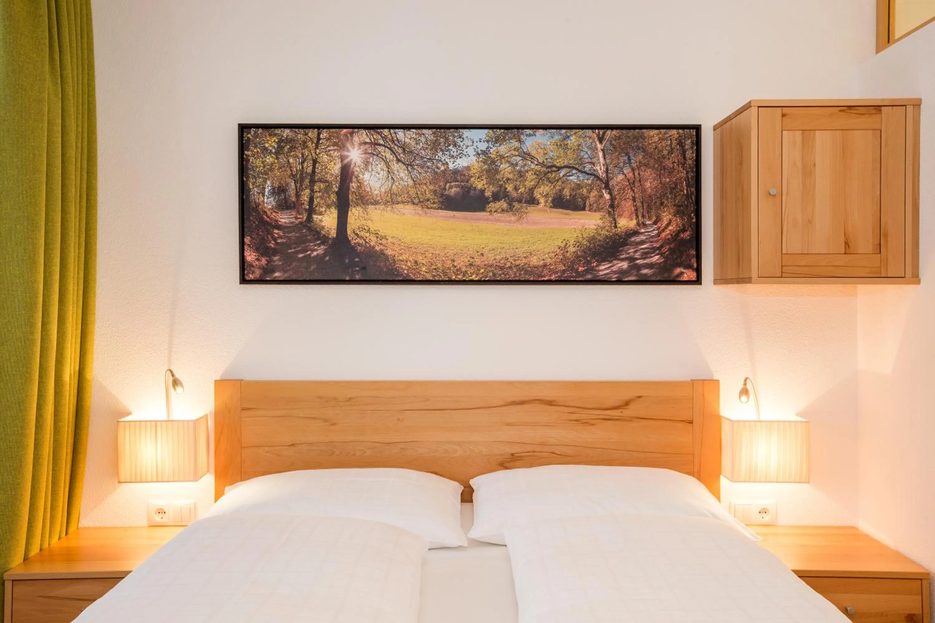 Photo of the whole room, Bed in Residence Aichner