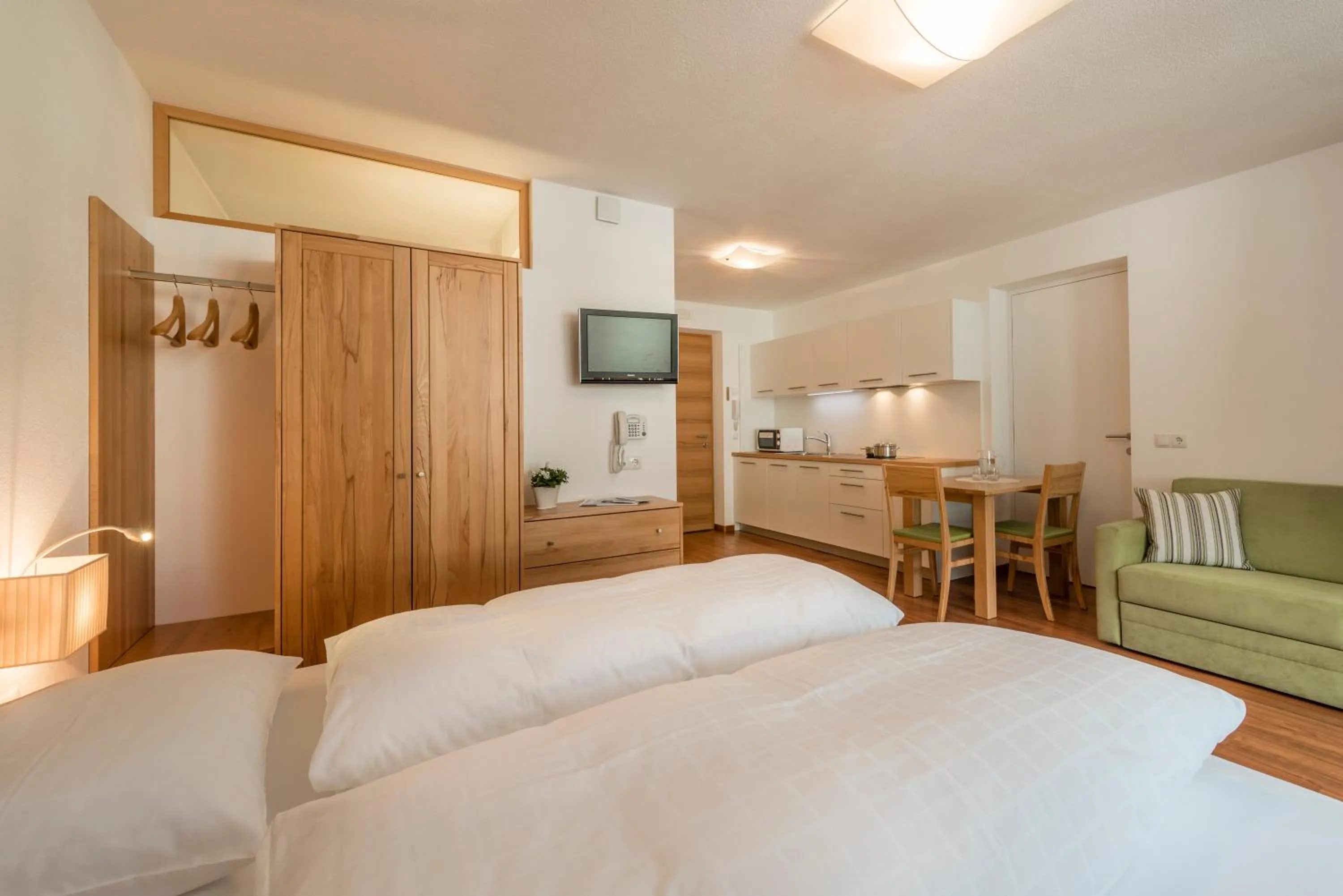 Photo of the whole room, Bed in Residence Aichner