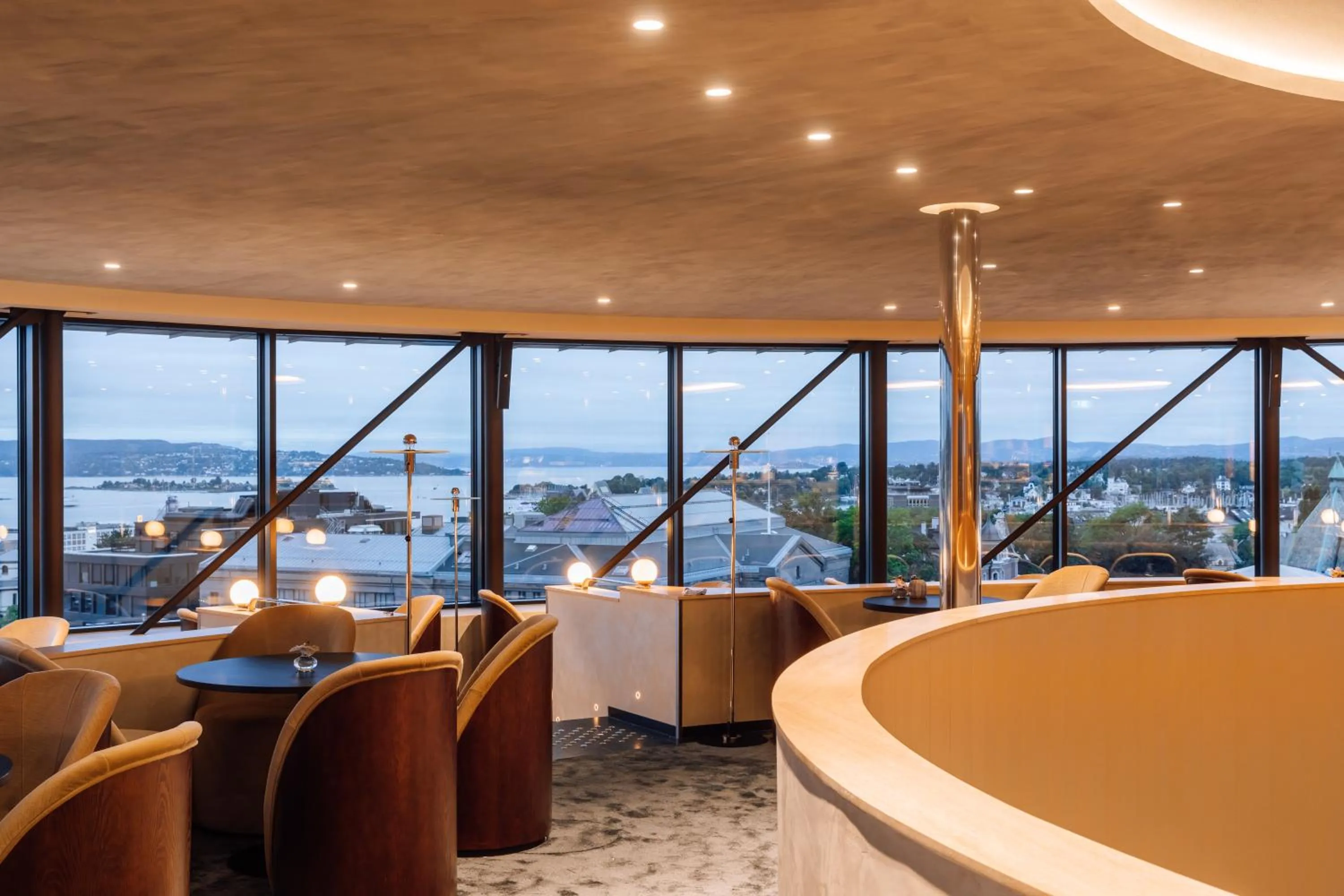 Restaurant/places to eat in Sommerro