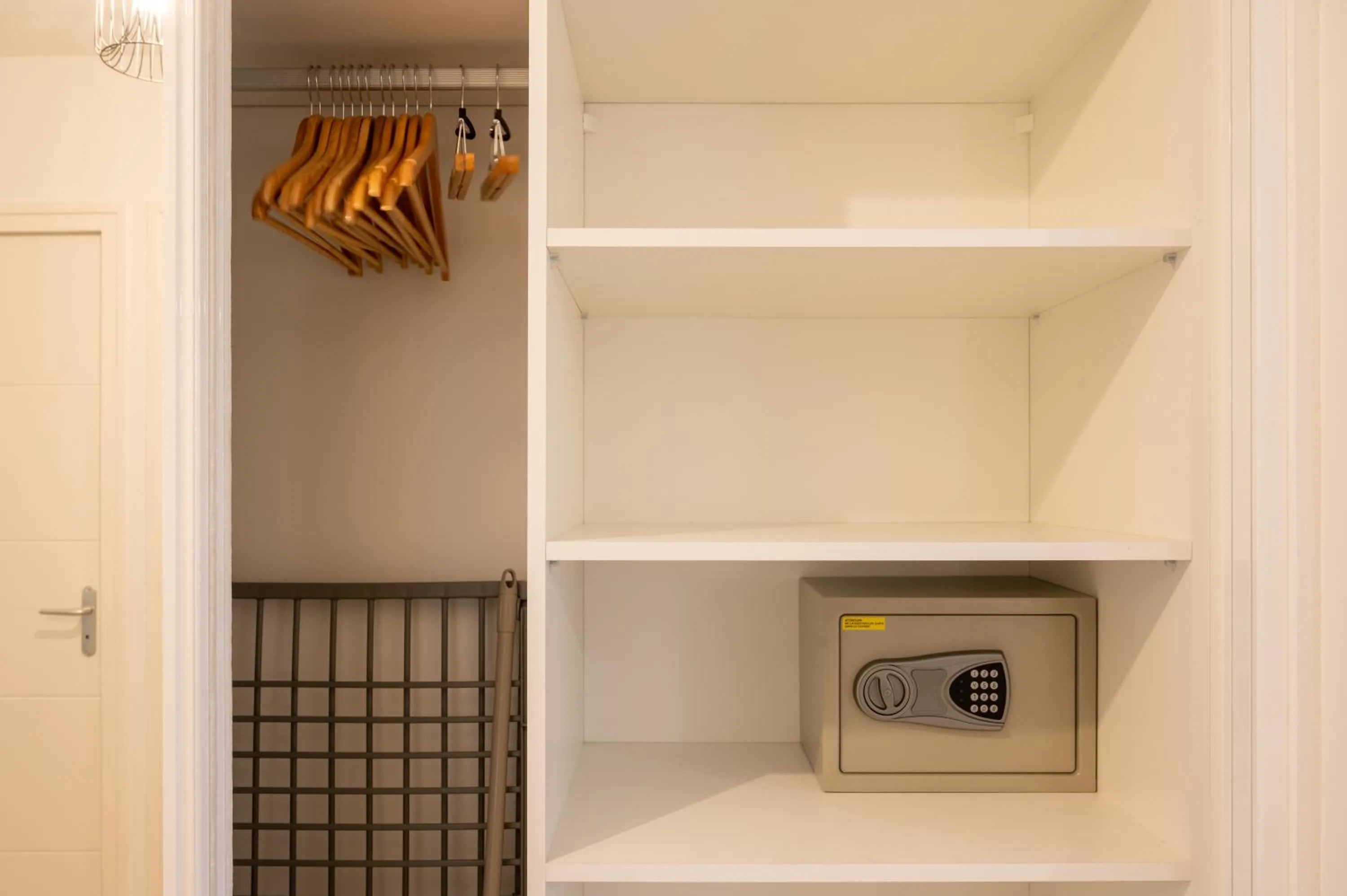 safe in B&B HOME Fort-de-France Marina