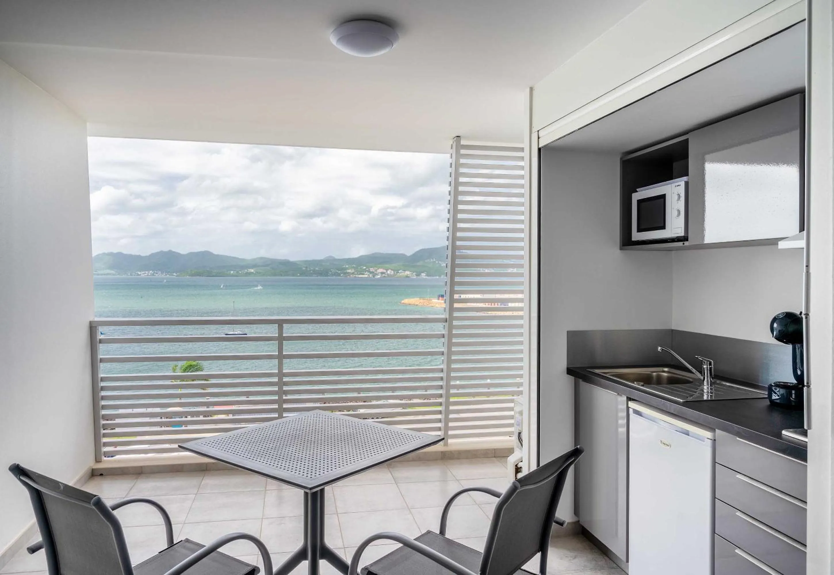 Balcony/Terrace in B&B HOME Fort-de-France Marina