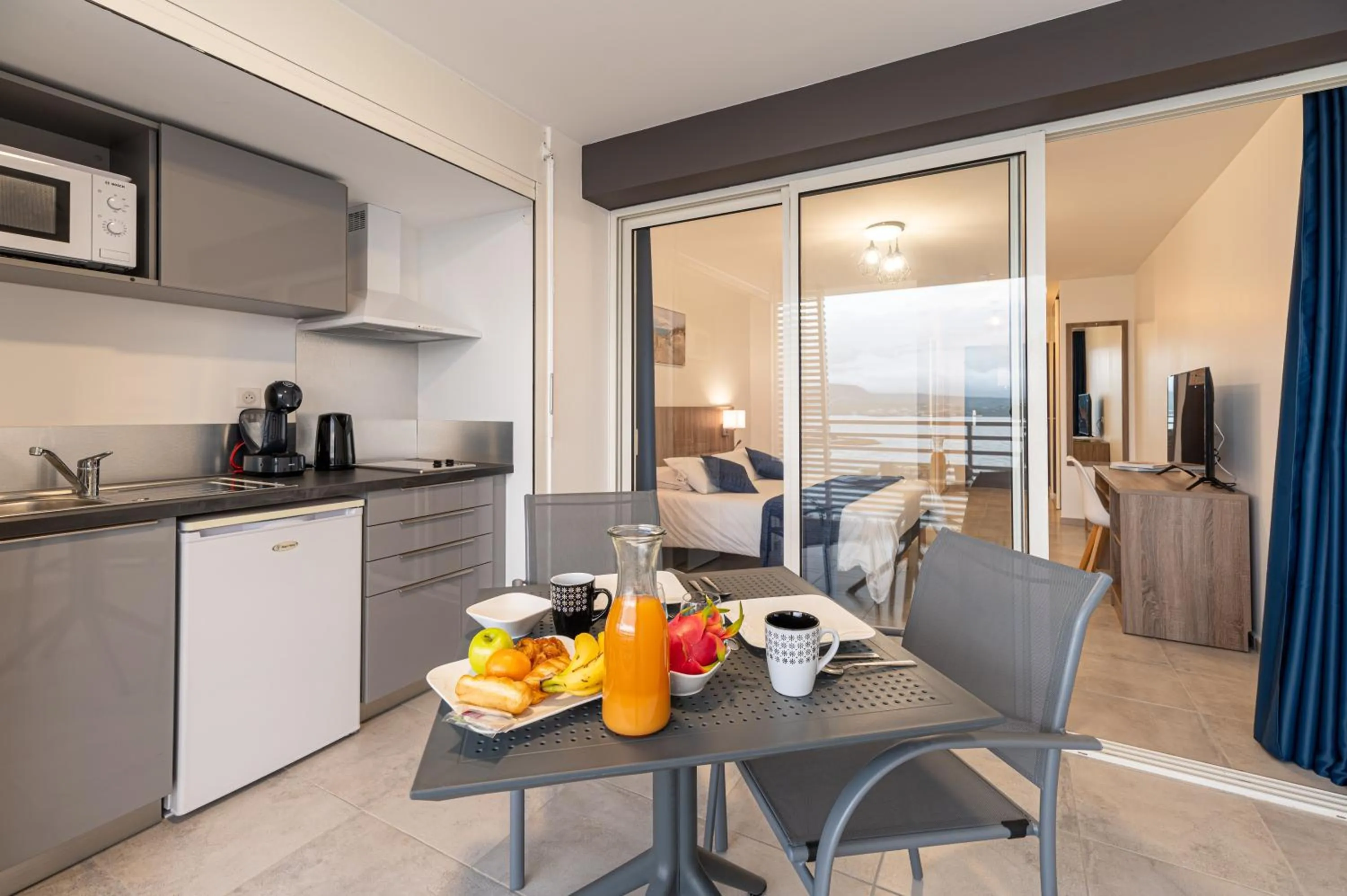 Coffee/tea facilities in B&B HOME Fort-de-France Marina