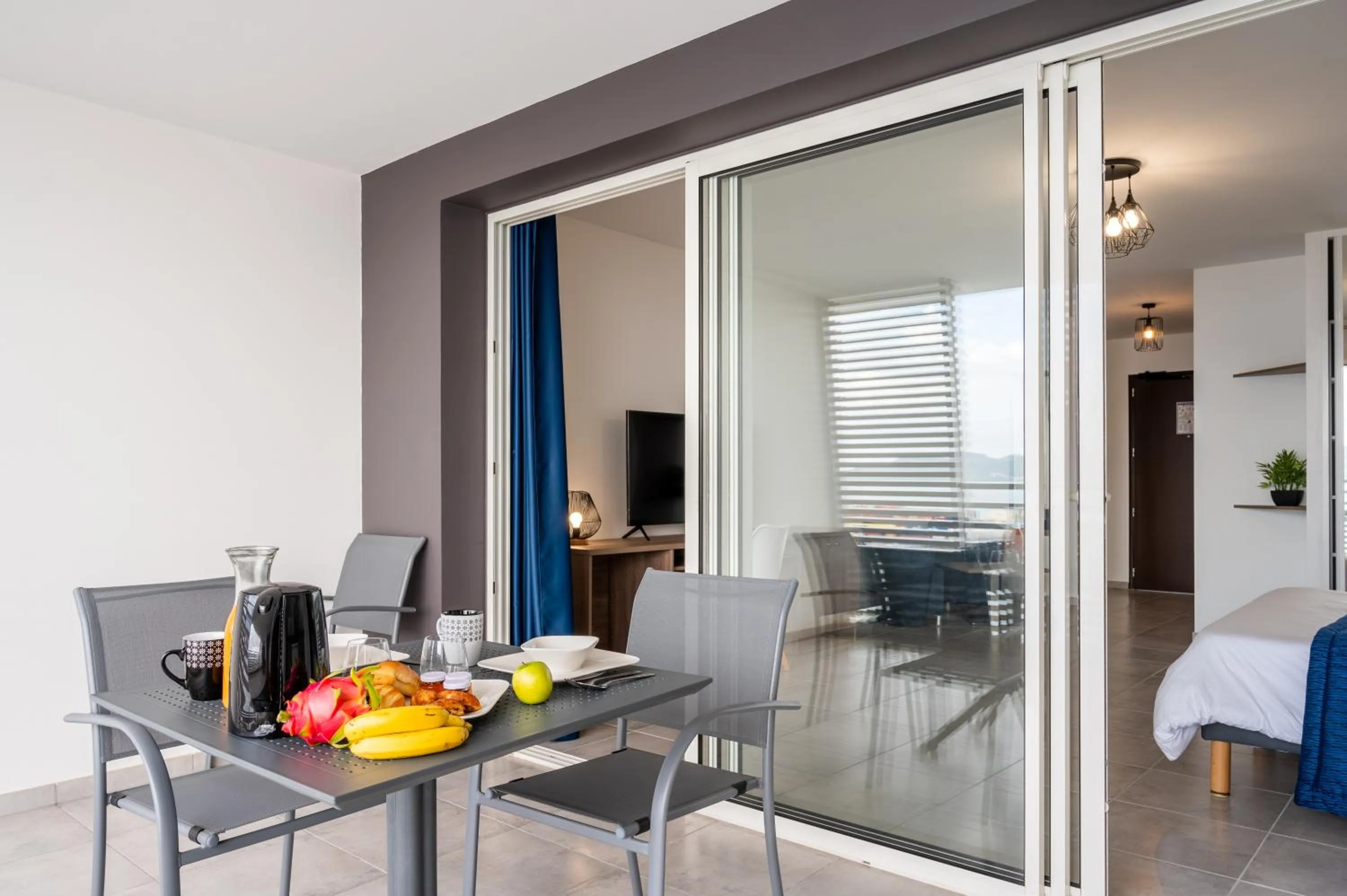 Coffee/tea facilities in B&B HOME Fort-de-France Marina