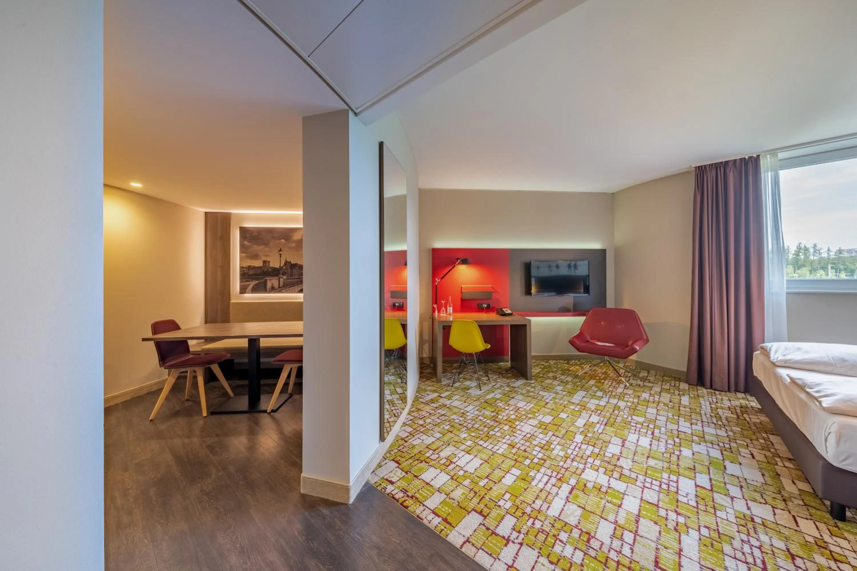 Photo of the whole room, Bed in Dorint Airport-Hotel Zürich