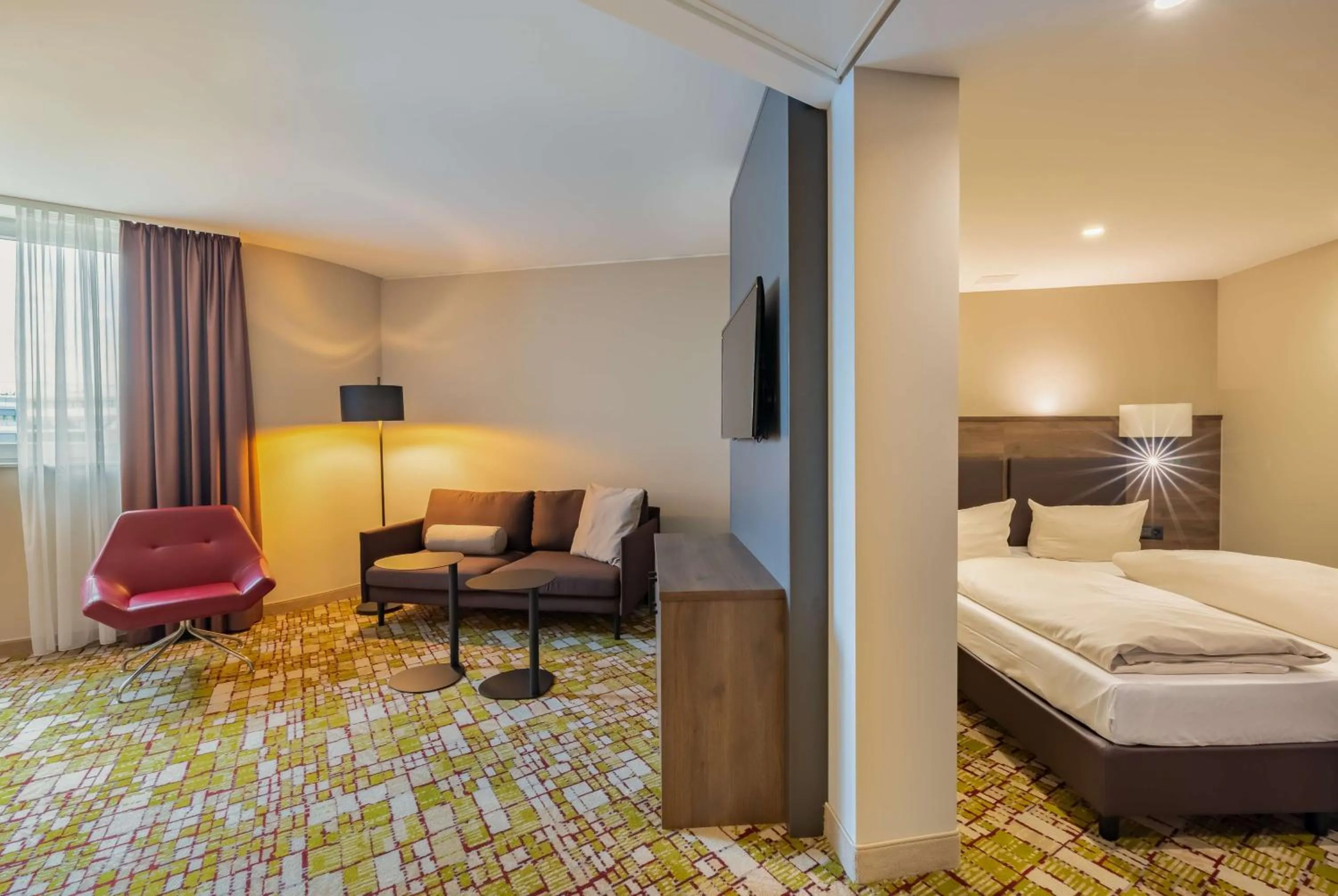 Bedroom, Bed in Dorint Airport-Hotel Zürich