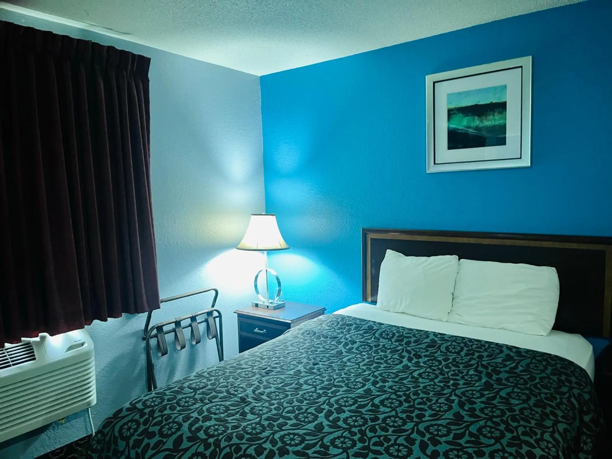 Bedroom, Bed in Rodeway Inn Whitehall