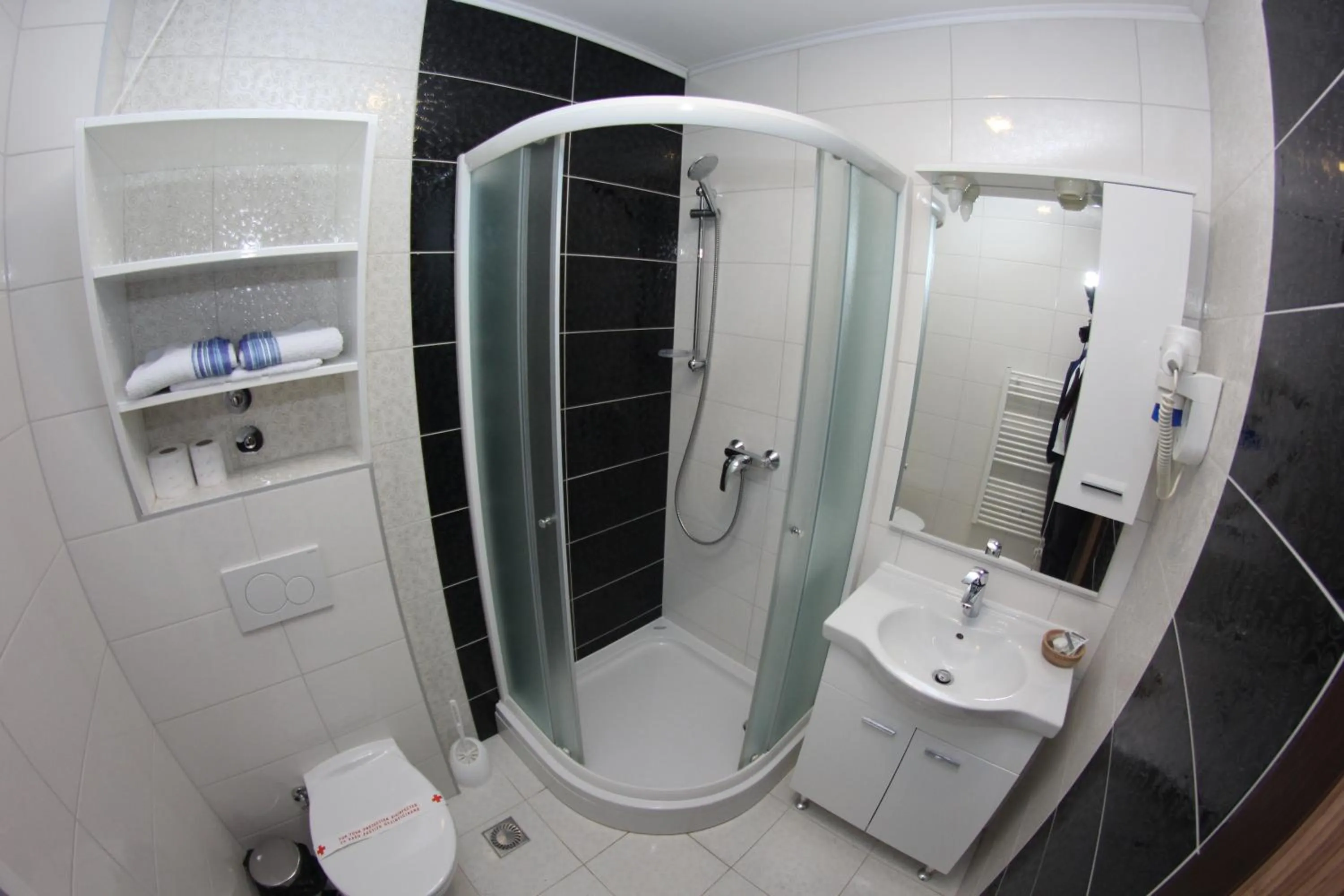 Shower in Hotel Bosna 1