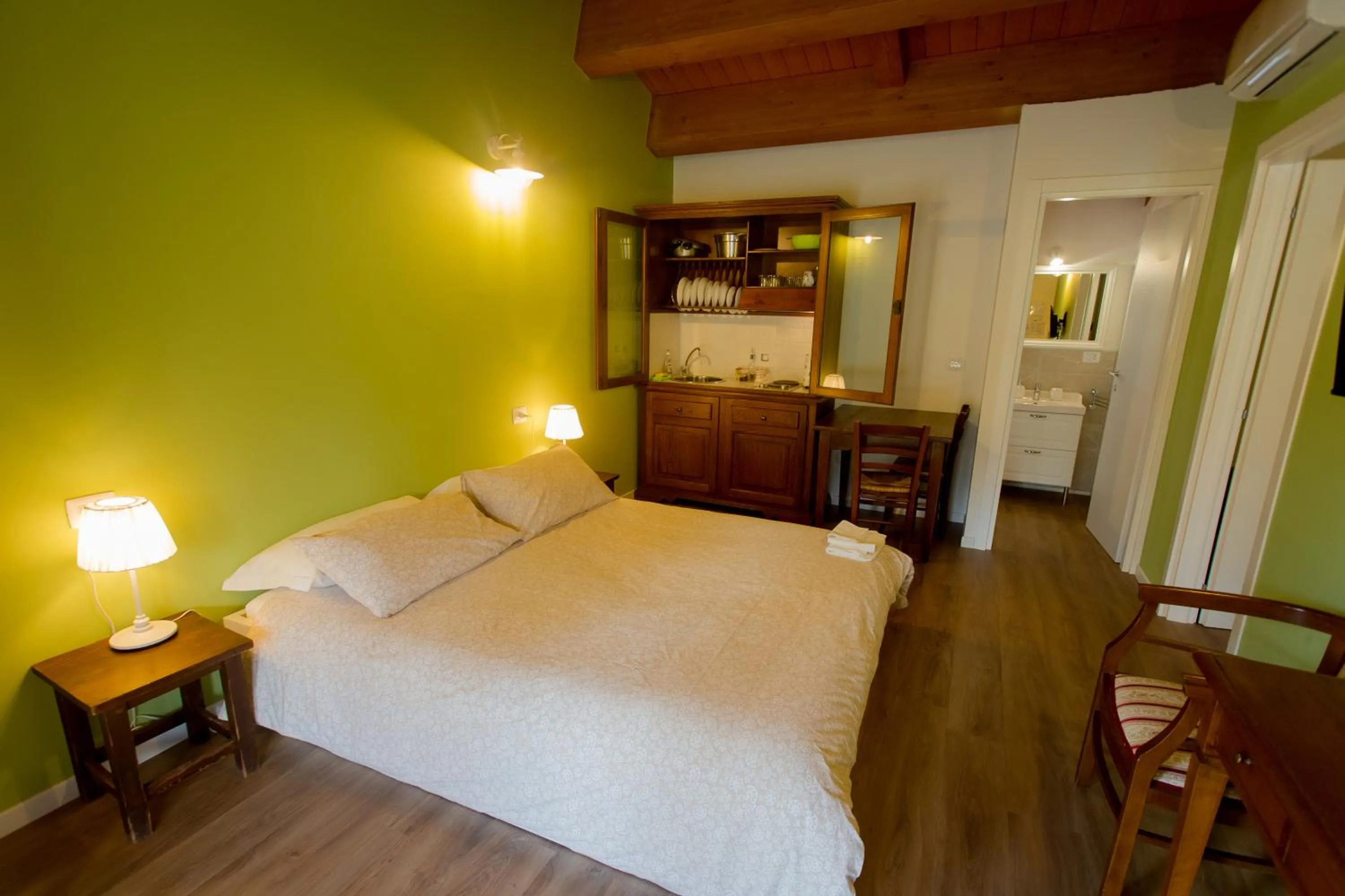 kitchen, Bed in Albergo Diffuso Borgo Retrosi di Amatrice