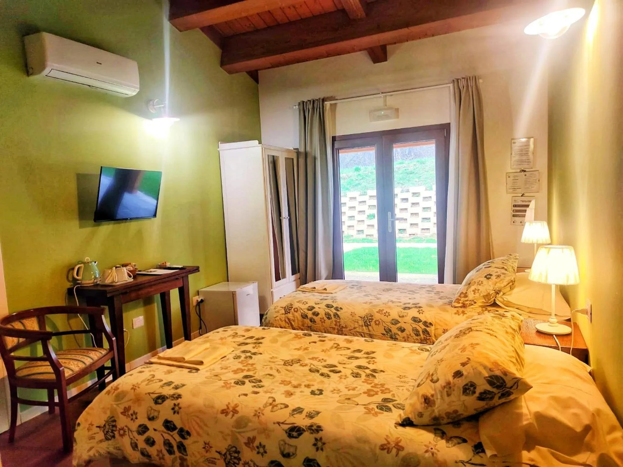 Bed in Albergo Diffuso Borgo Retrosi di Amatrice