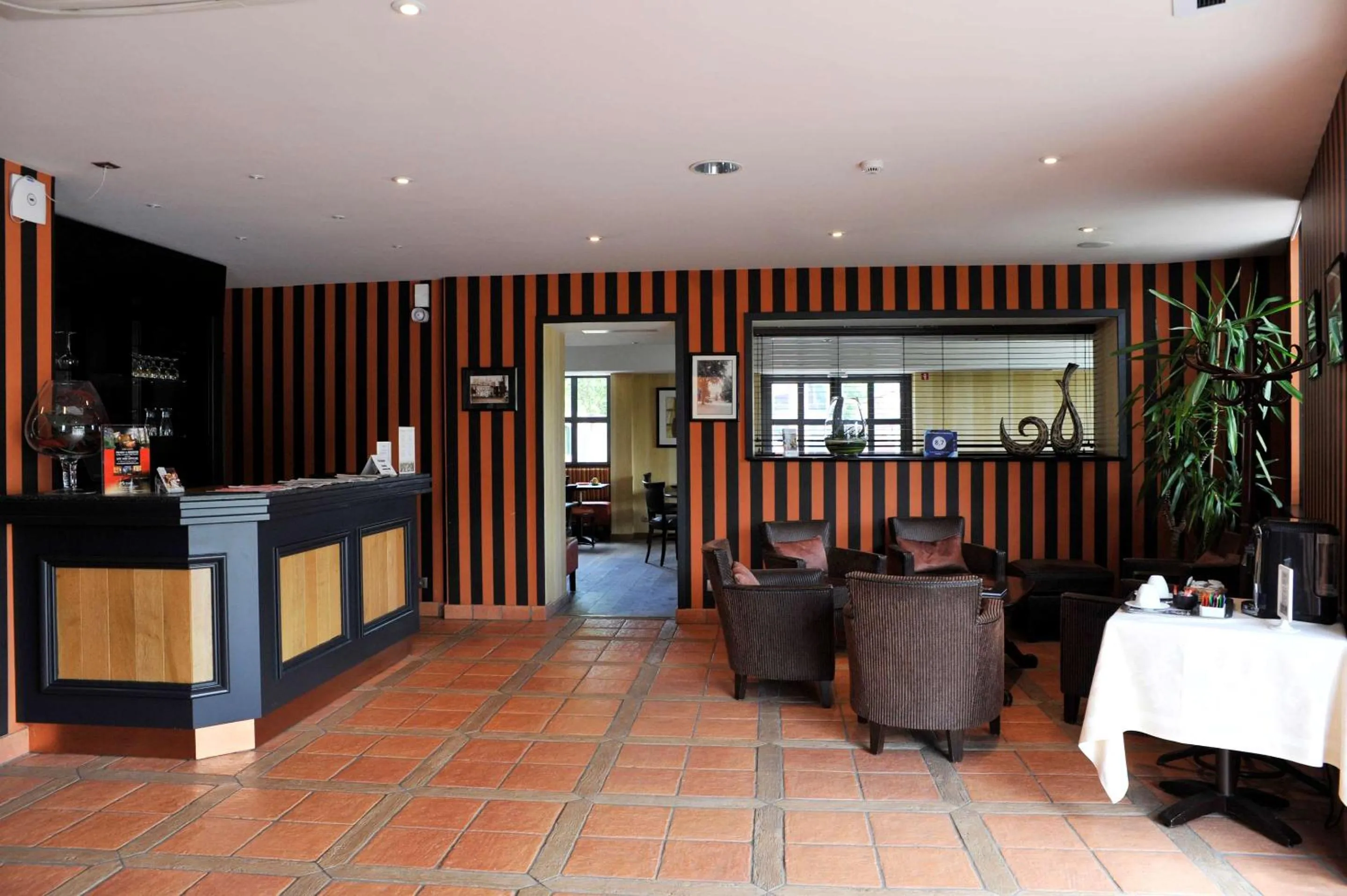 Restaurant/places to eat in Best Western La Metairie