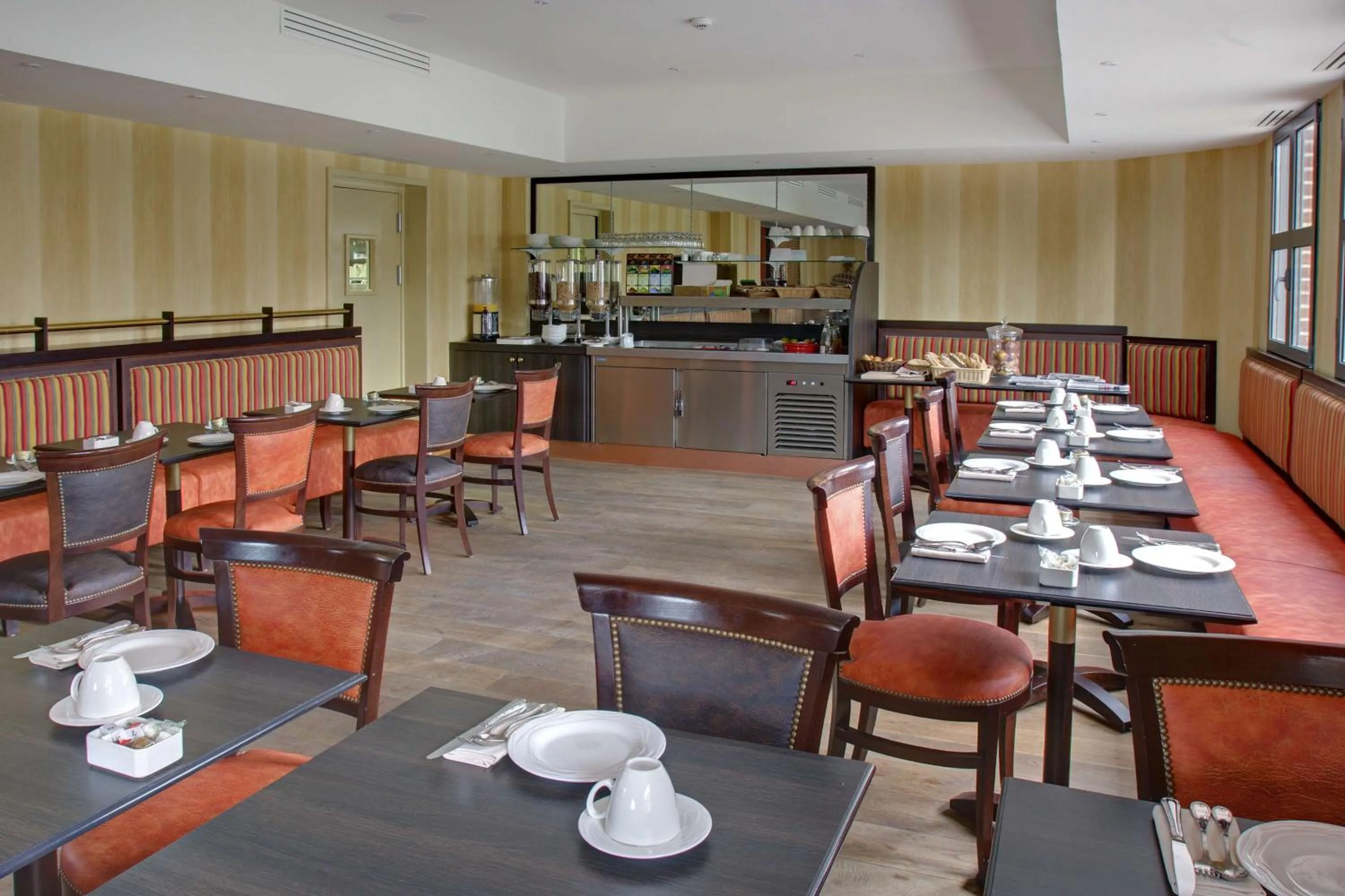 Restaurant/places to eat in Best Western La Metairie