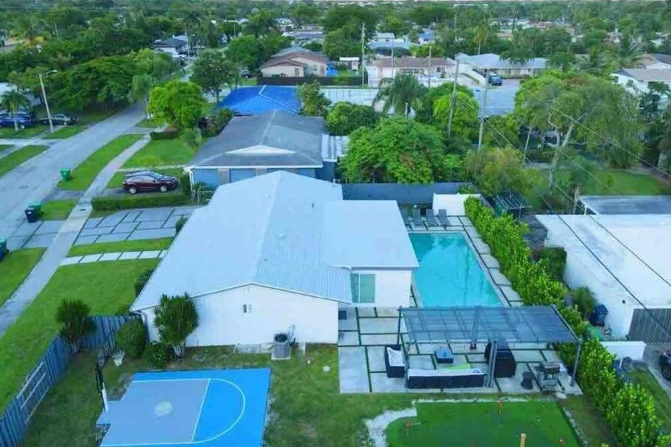 Off site in Magical Miami Retreat with Heated Pool, Mini Golf, and Basketball Court L19