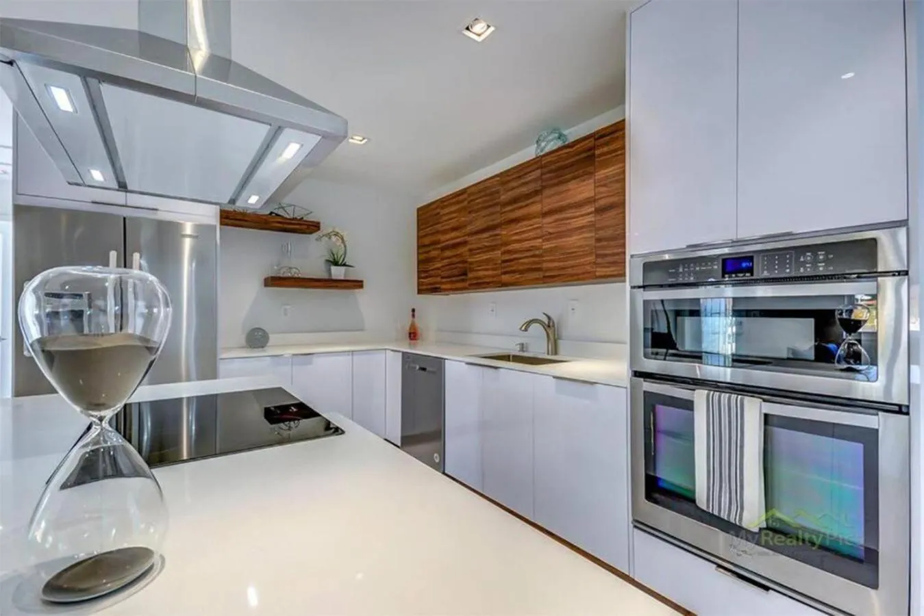 Kitchen or kitchenette in Magical Miami Retreat with Heated Pool, Mini Golf, and Basketball Court L19