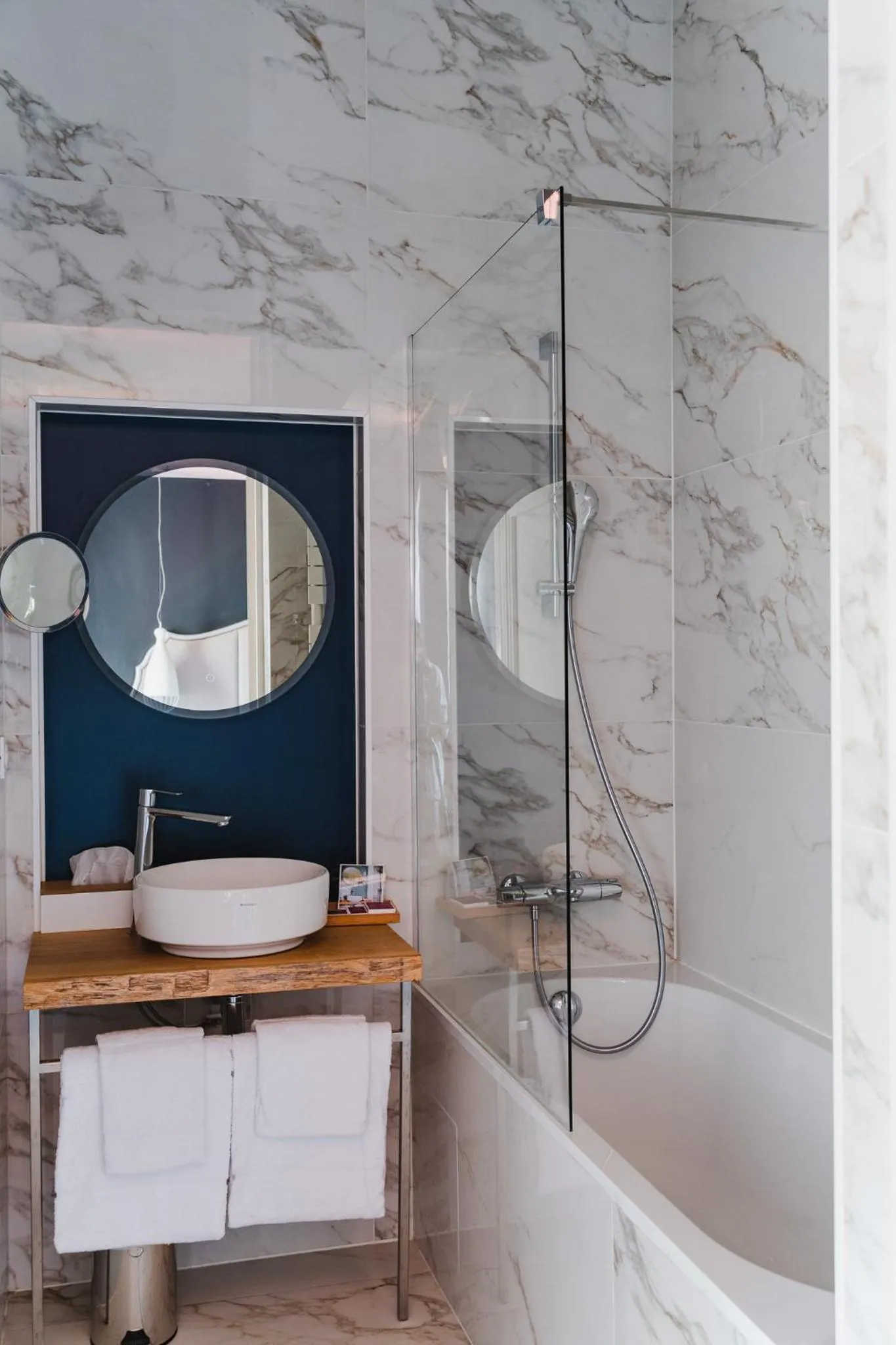 Bathroom in Chateau du Clos de la Ribaudiere - Teritoria