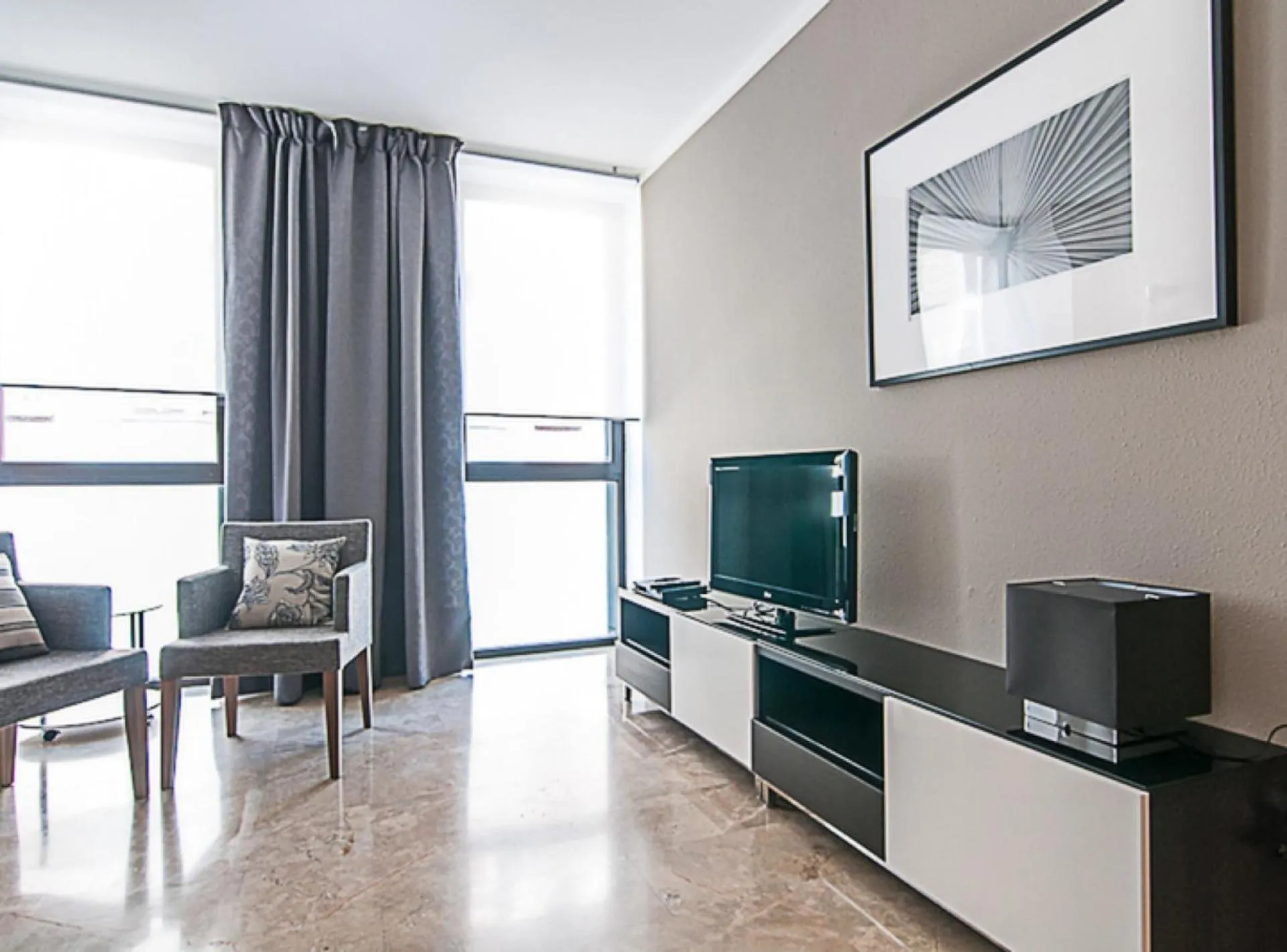 TV and multimedia in Picasso Suites