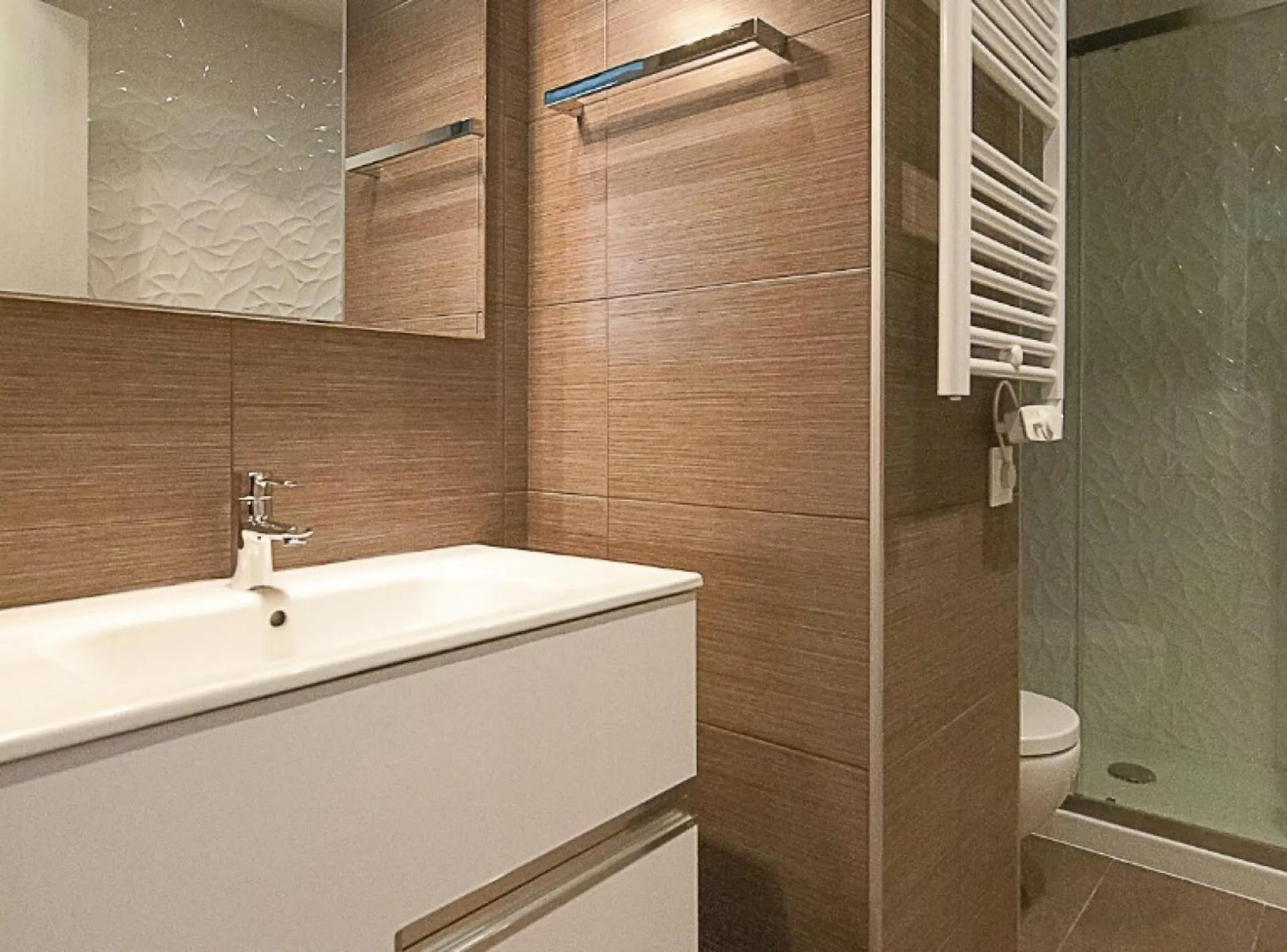 Bathroom in Picasso Suites