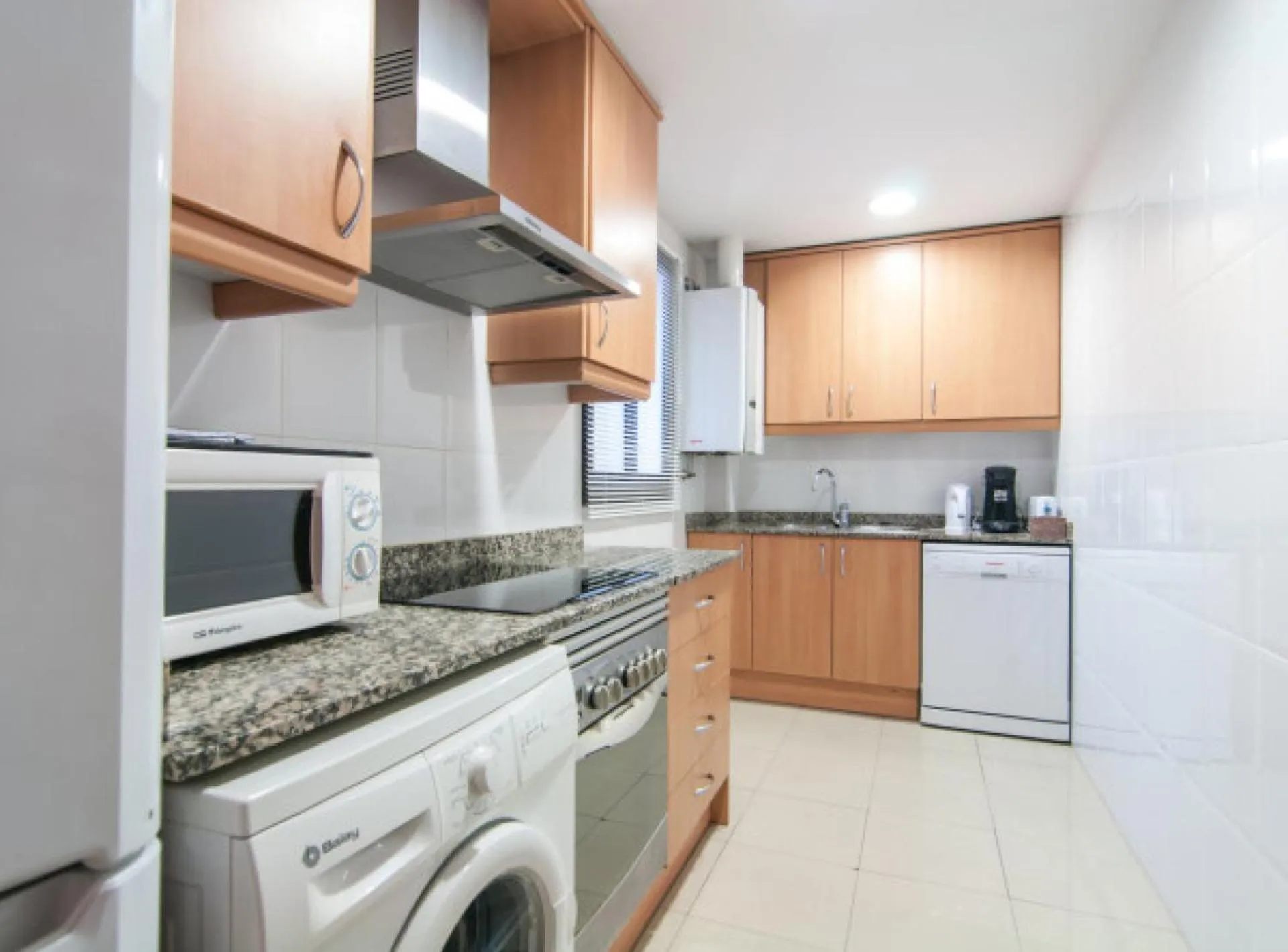 Kitchen or kitchenette in Picasso Suites