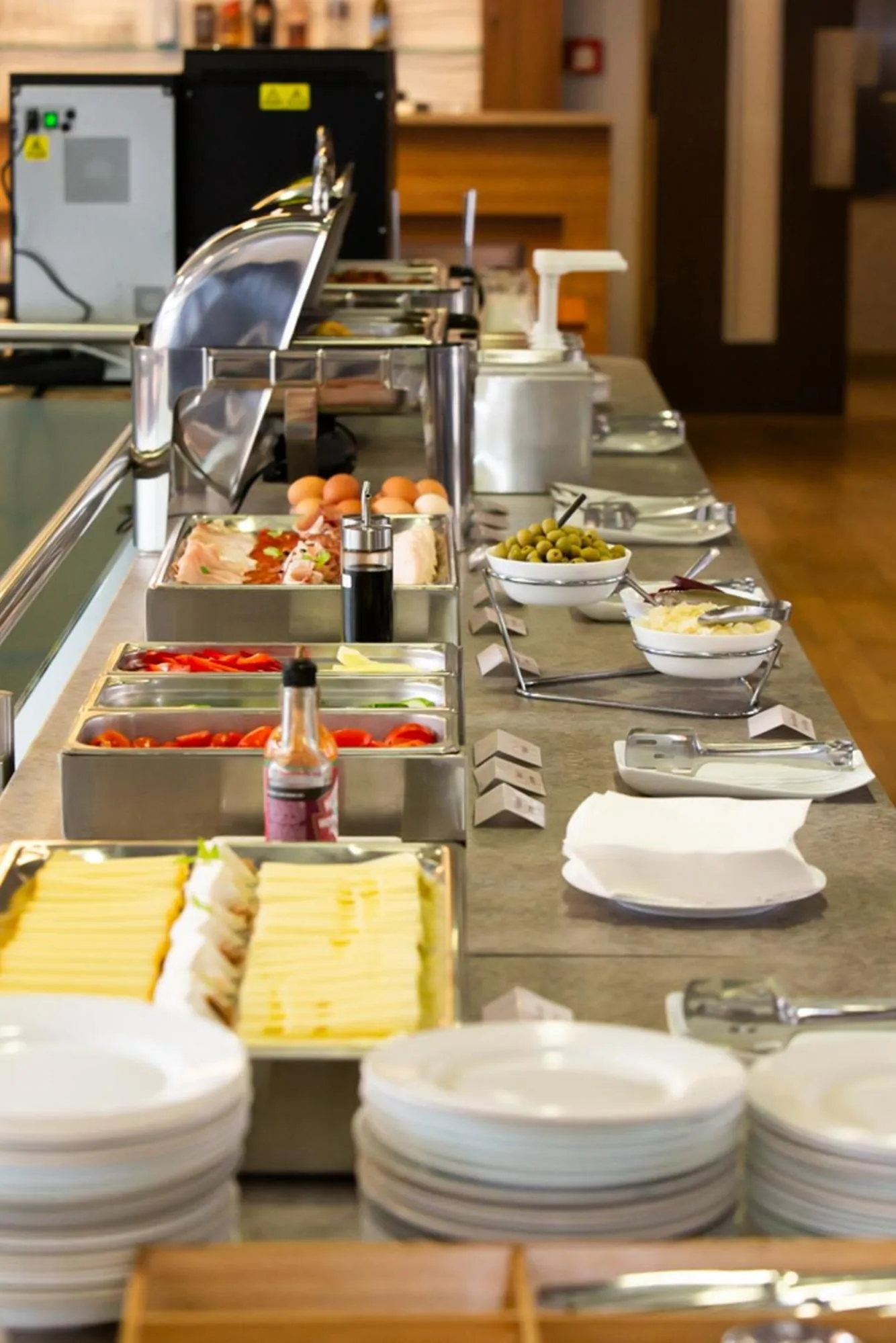 Restaurant/places to eat in Hotel Regnum Residence