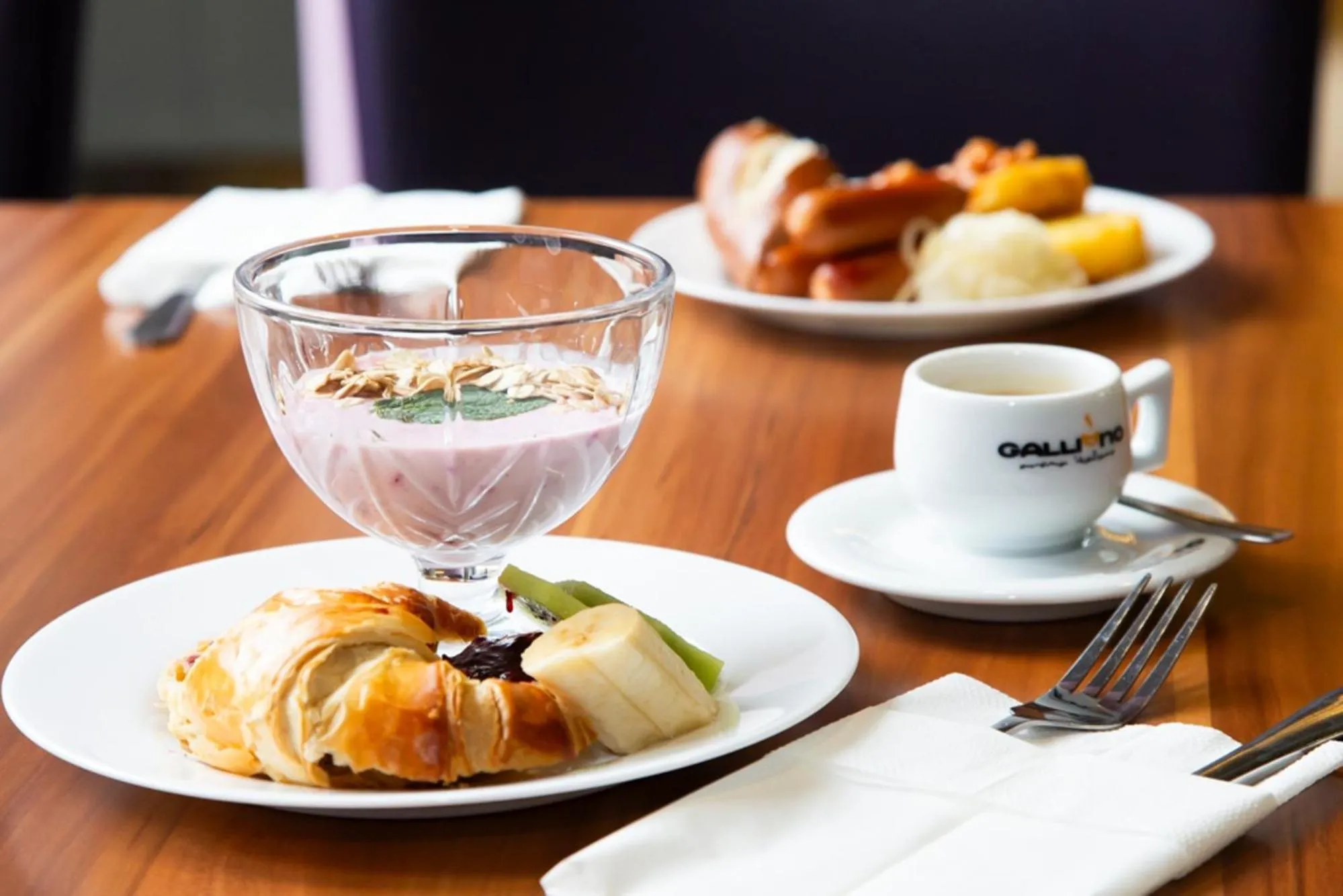 Restaurant/places to eat in Hotel Regnum Residence