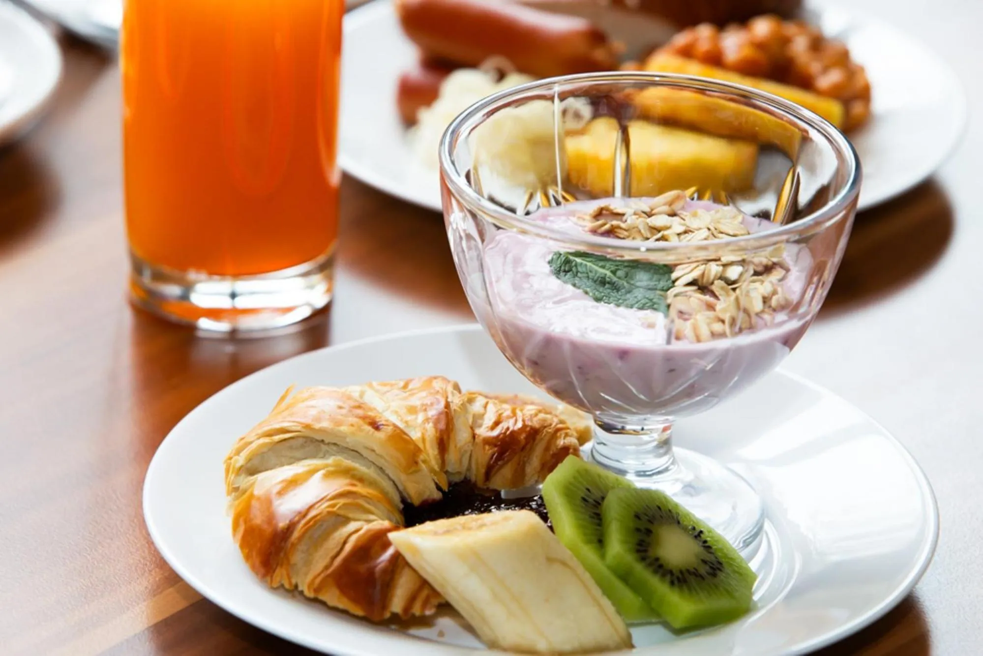 Restaurant/places to eat in Hotel Regnum Residence