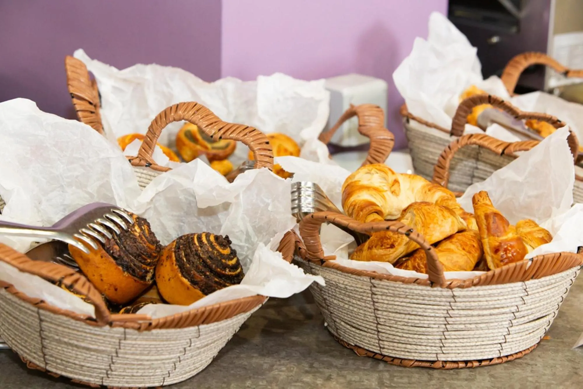 Restaurant/places to eat in Hotel Regnum Residence