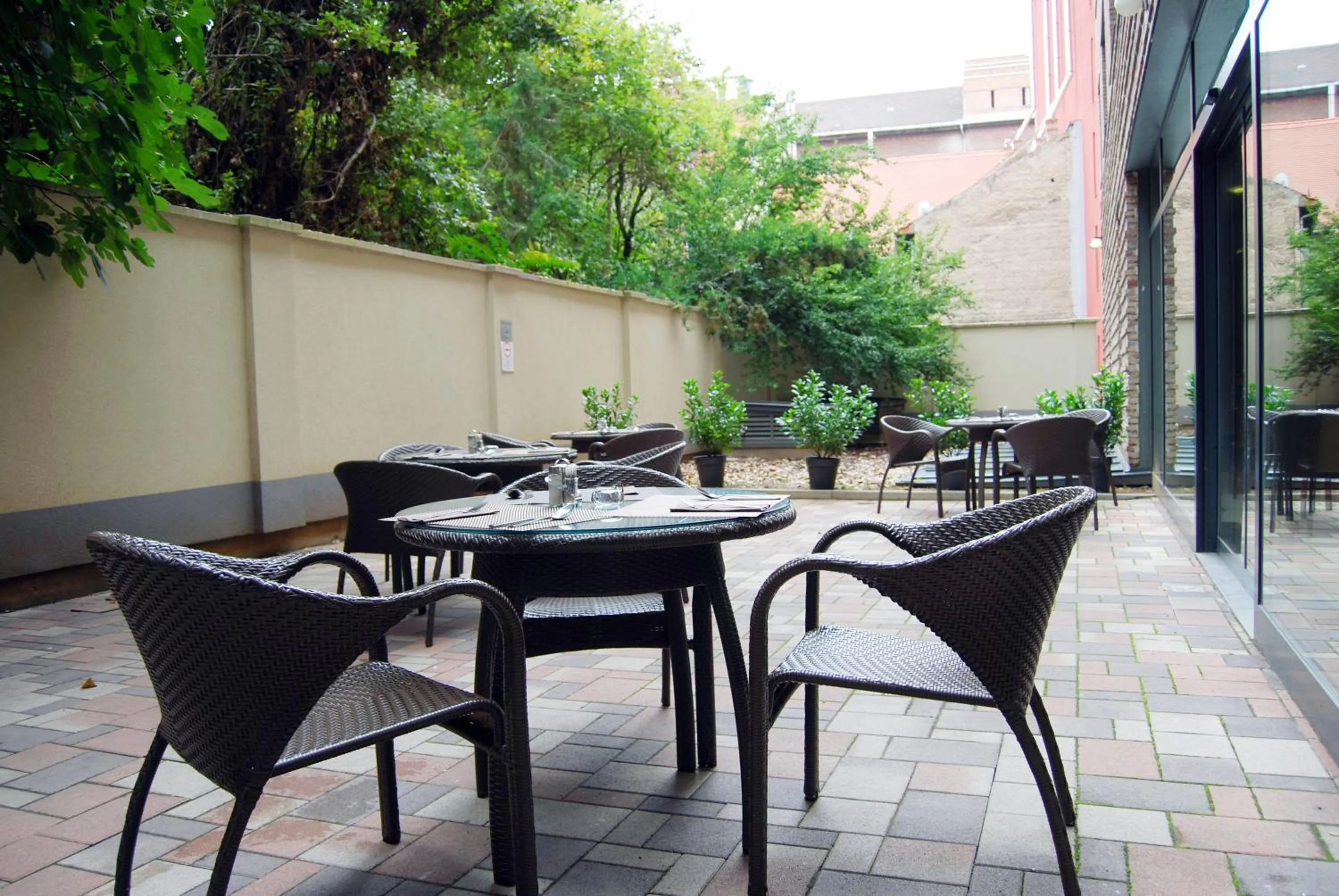 Patio in Hotel Regnum Residence