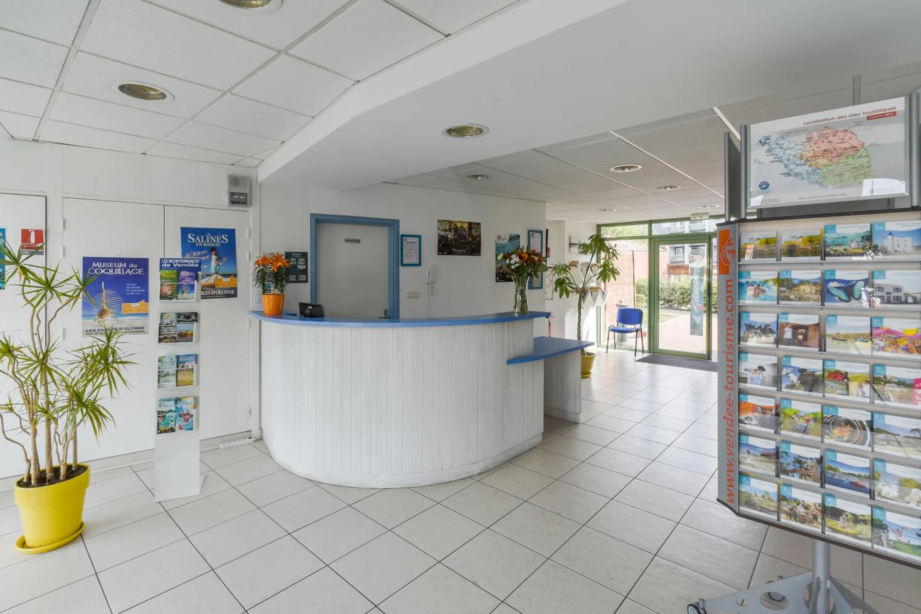 Lobby or reception in Vacancéole - Les Jardins de l'Amirauté