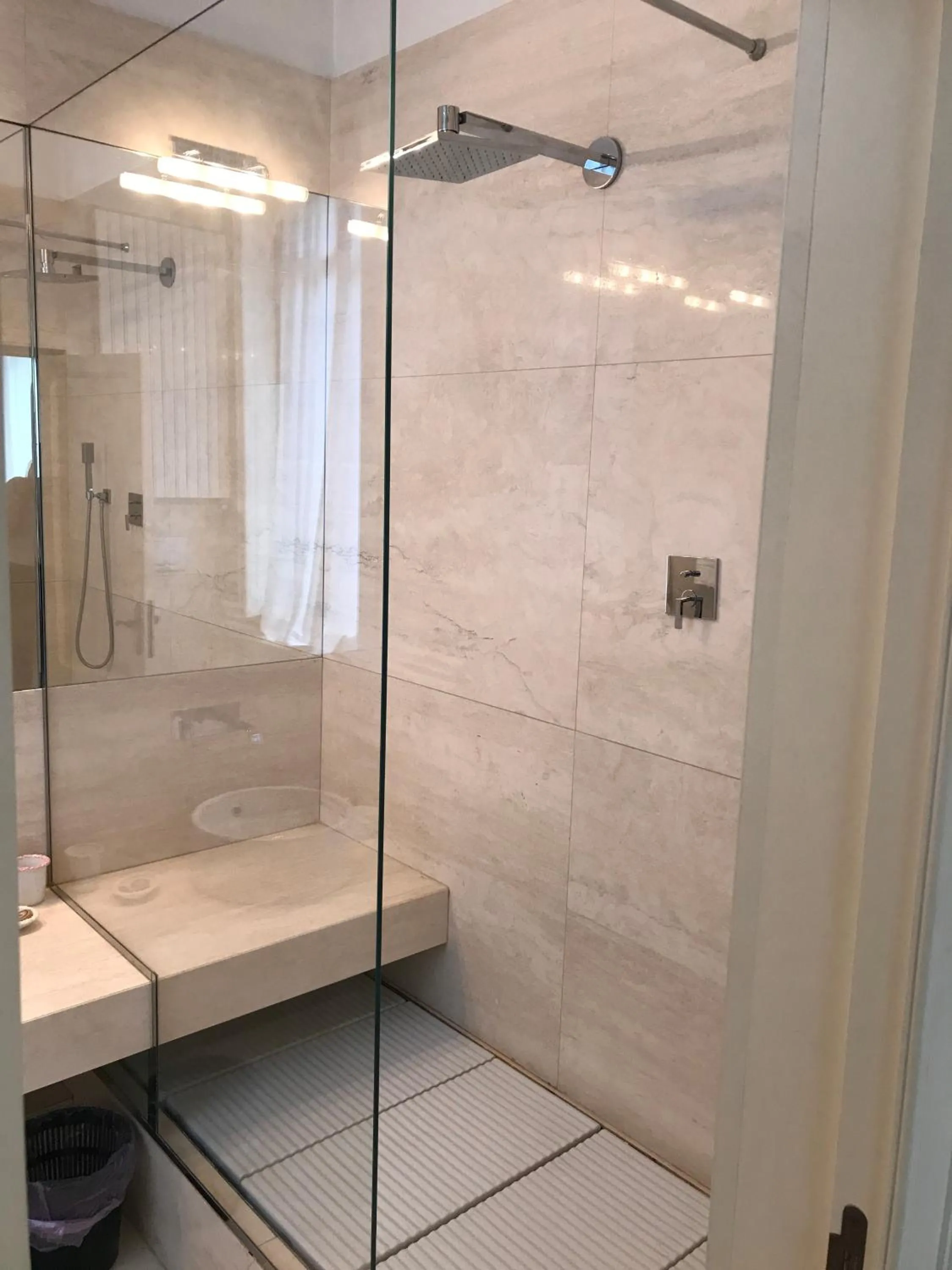 Shower in Villa Verganti Veronesi