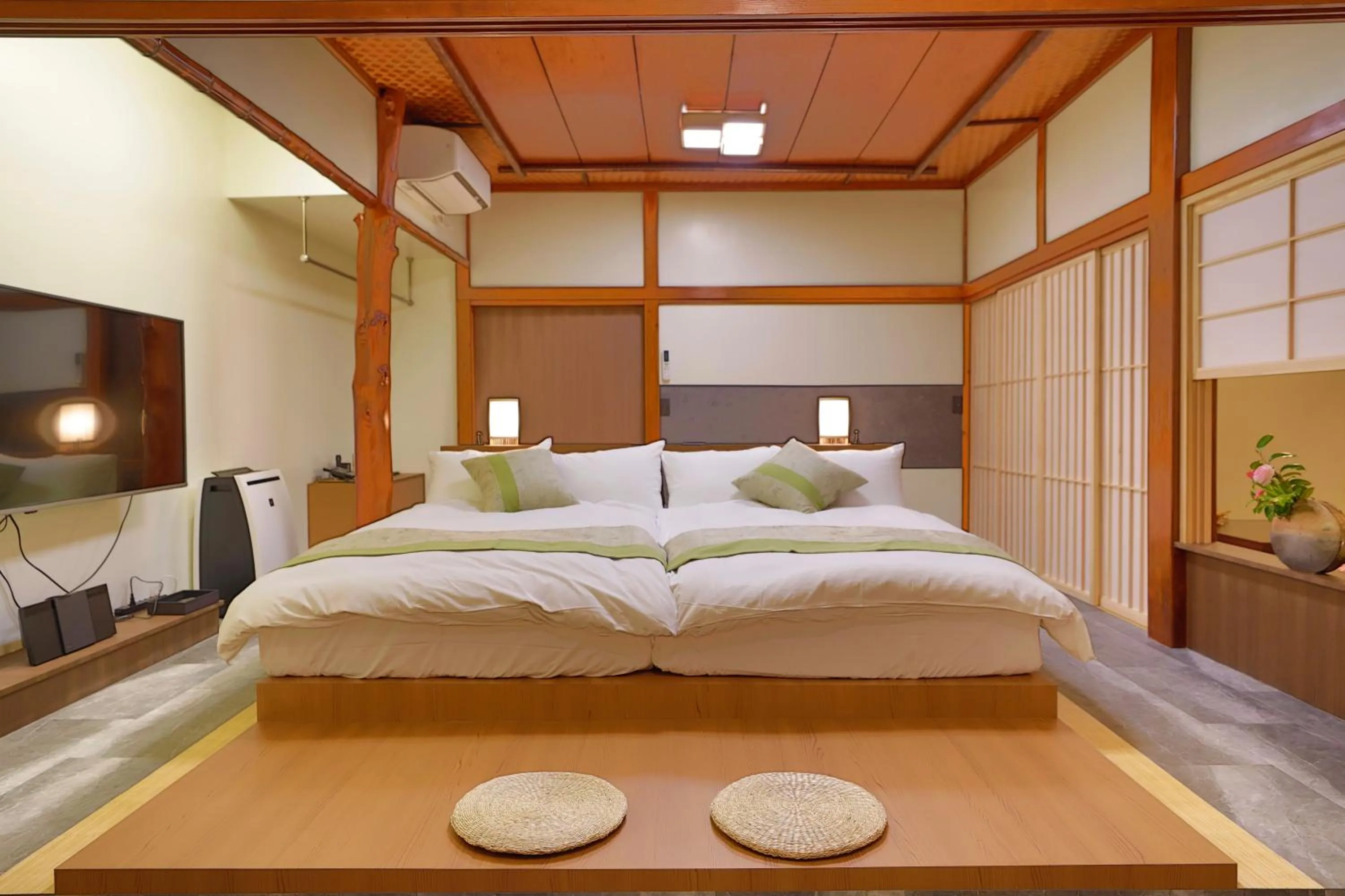 Bed in Sakahijiri gyokushoen