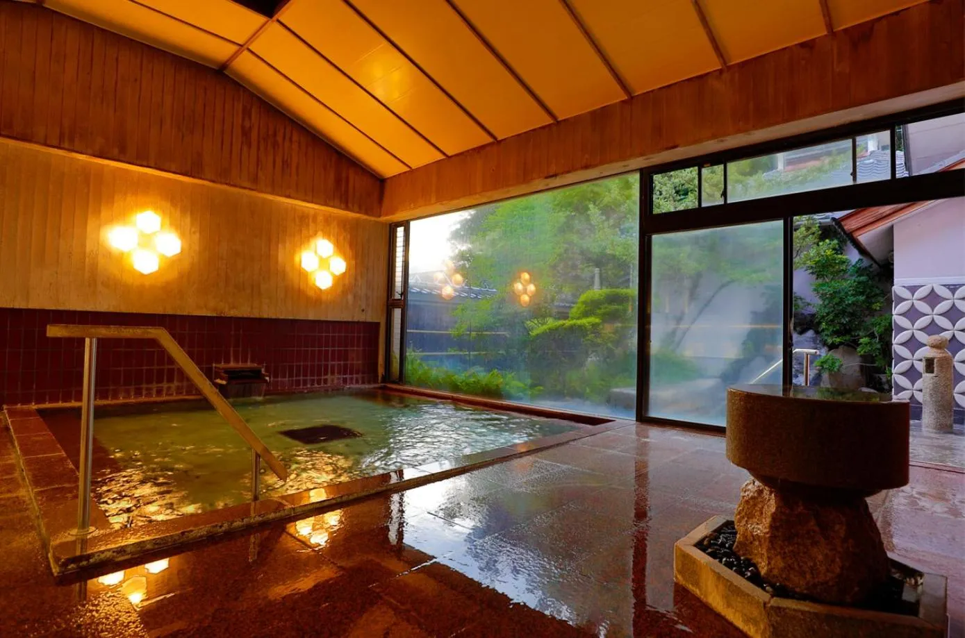 Open Air Bath in Sakahijiri gyokushoen