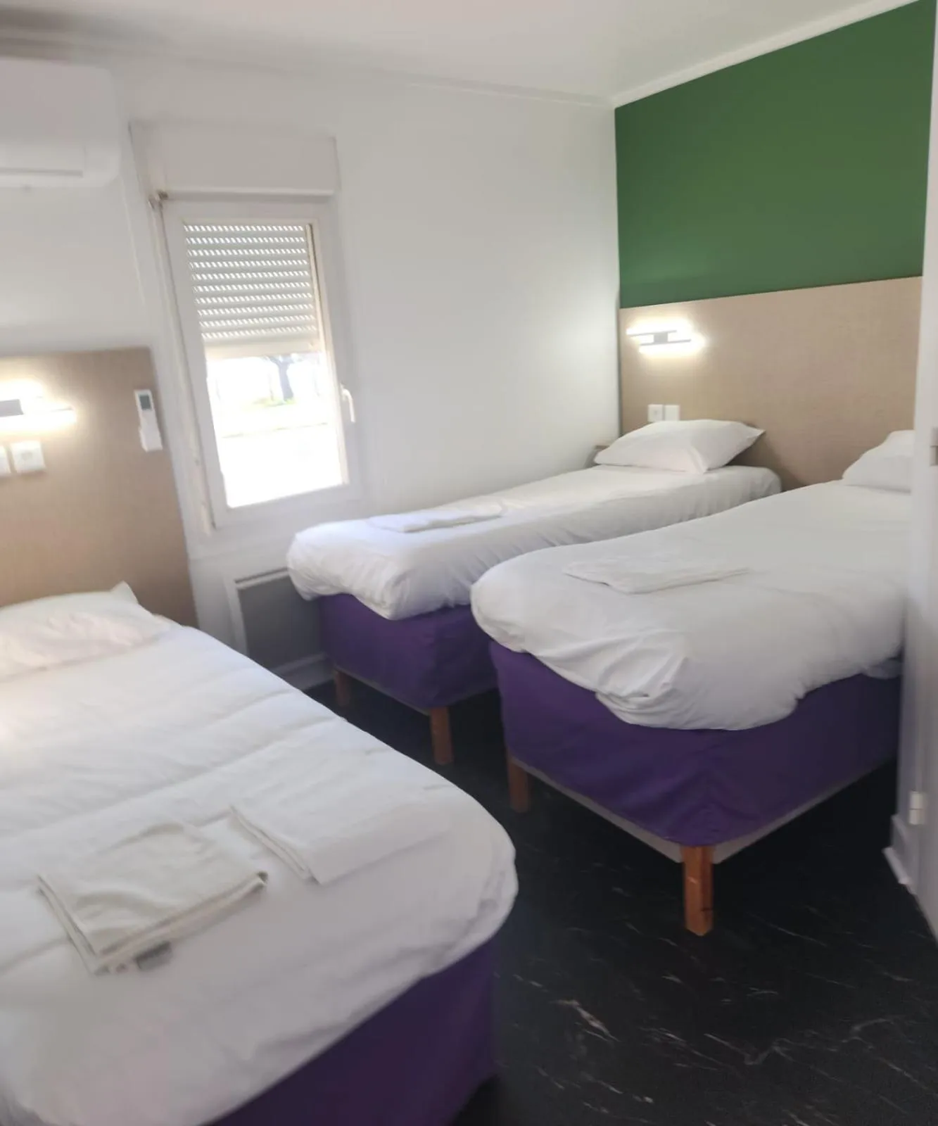 Bed in FASTHOTEL Le Mans Nord Saint-Saturnin - UN FH CONFORT