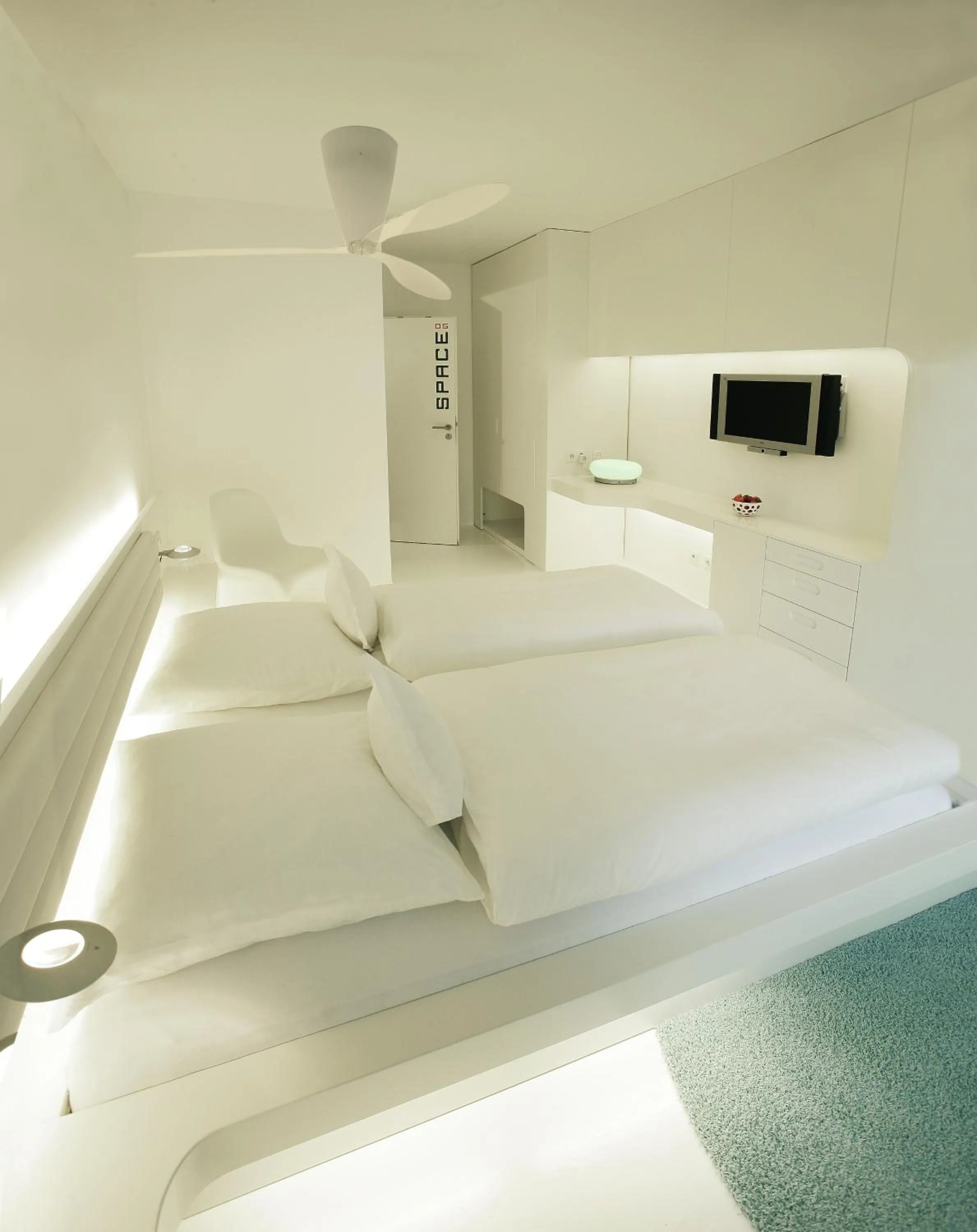 Photo of the whole room, Bed in Vinotel Augustin