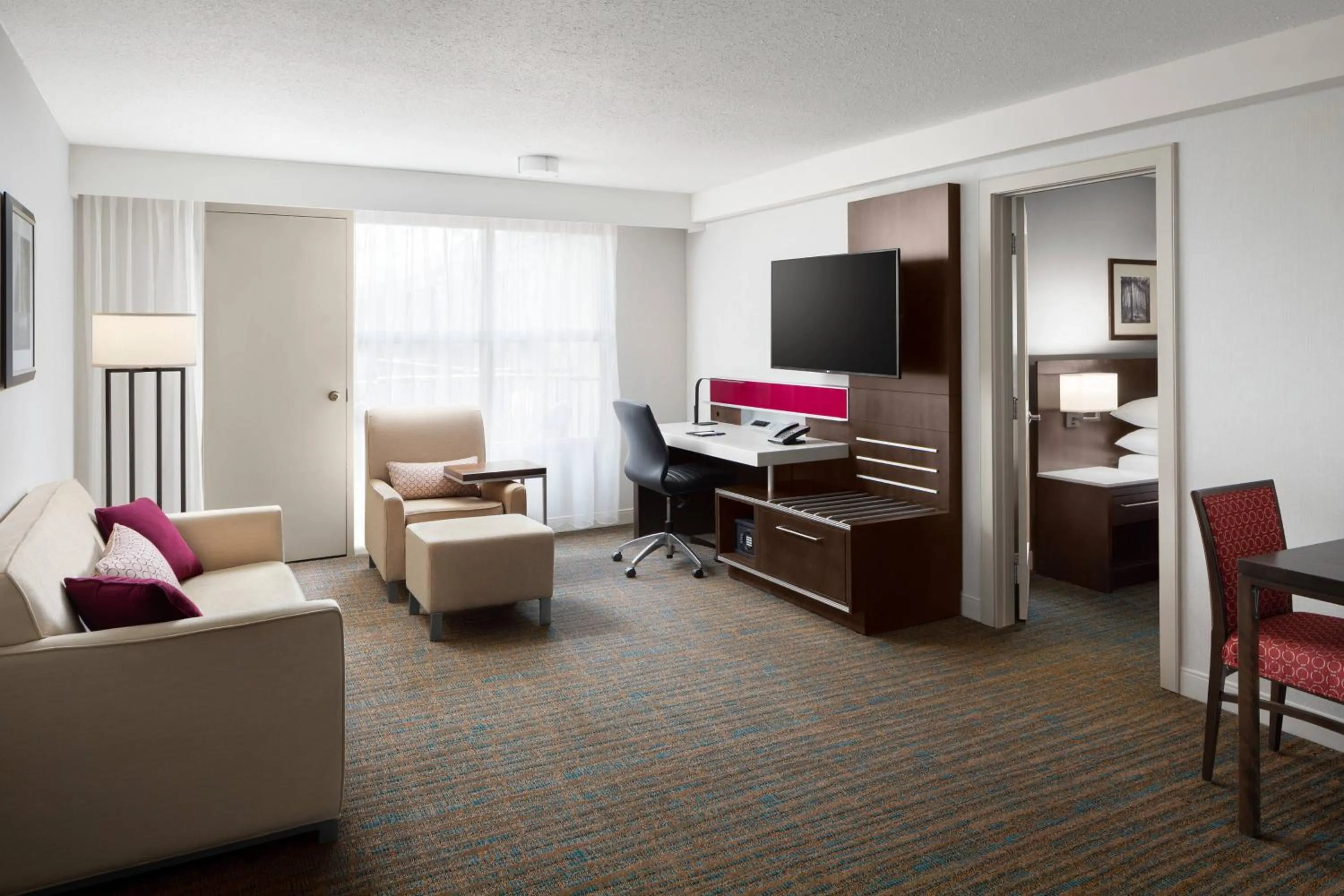 Photo of the whole room, Bed in Delta Hotels by Marriott Calgary South