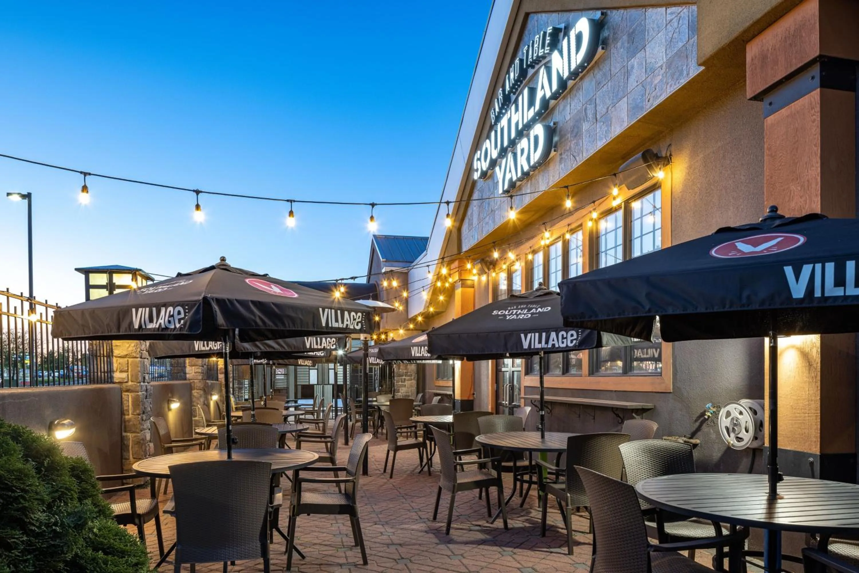 Restaurant/places to eat in Delta Hotels by Marriott Calgary South