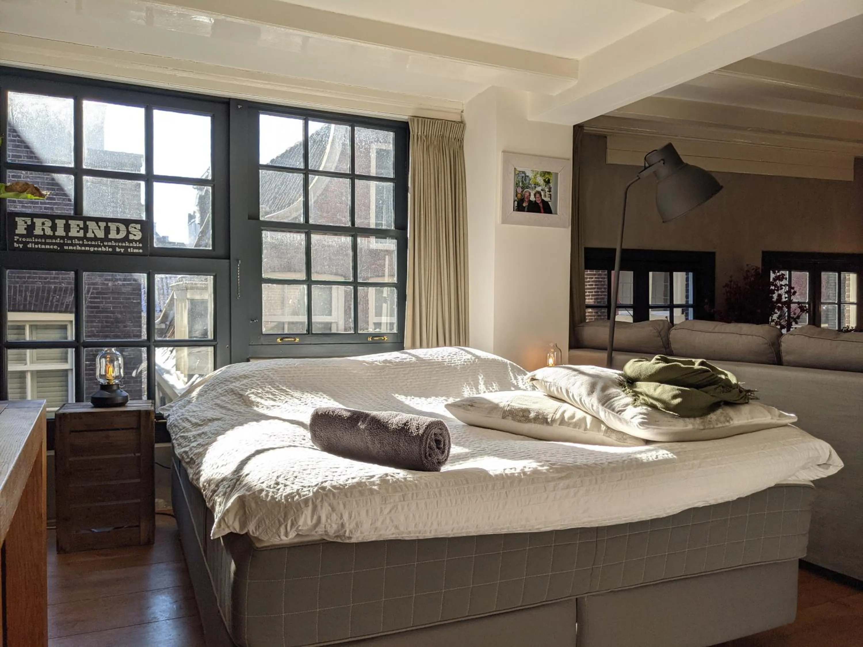 Bed in LaneStay DamSquare