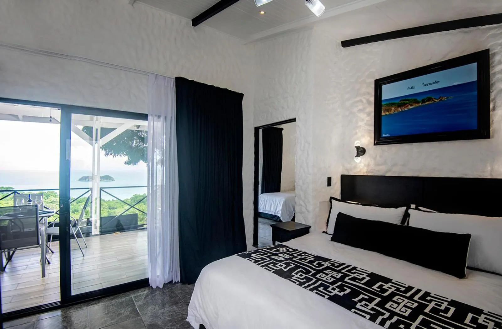 Bed in Villa Roca Boutique Resort & Suites - ADULT ONLY