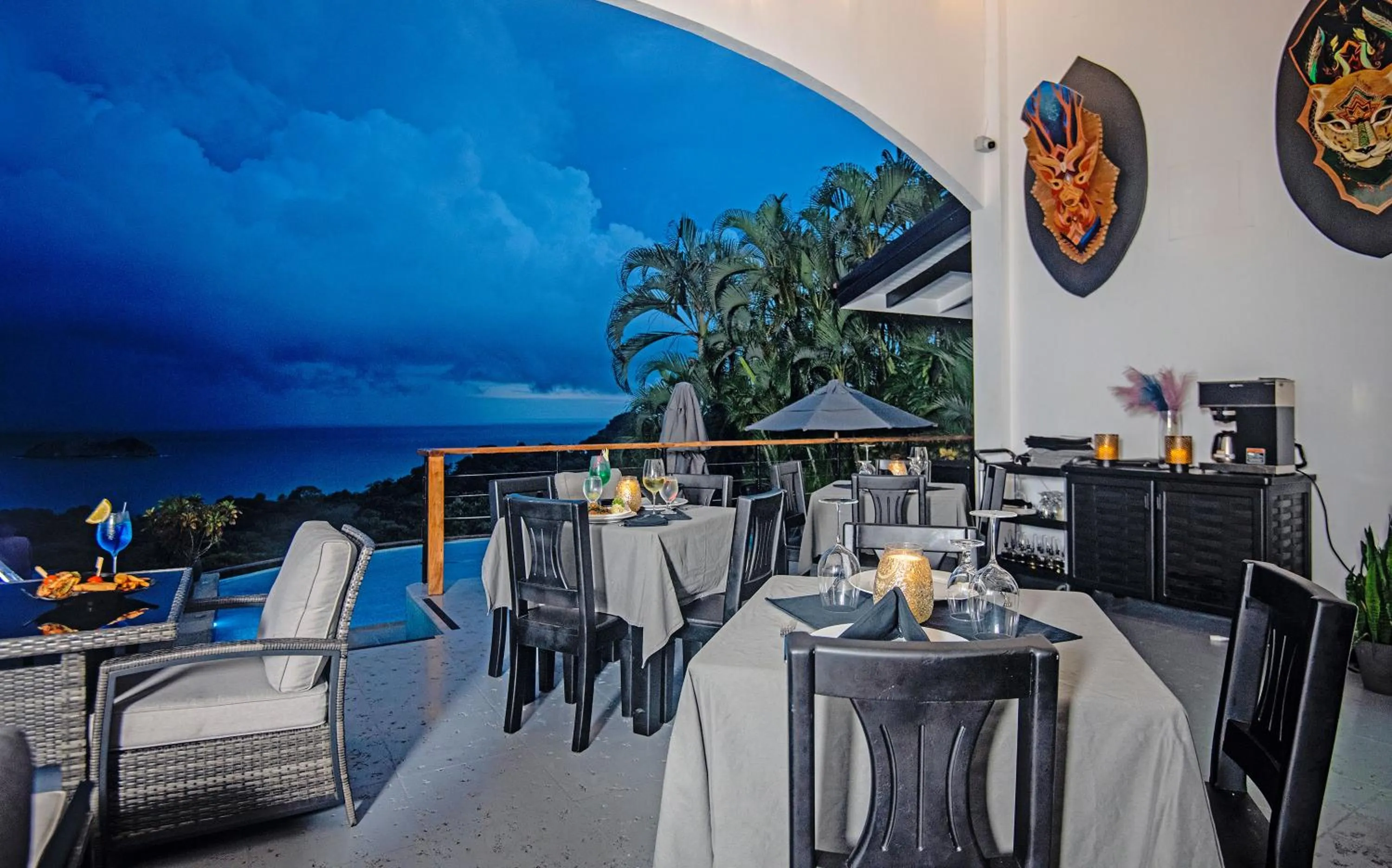 Restaurant/places to eat in Villa Roca Boutique Resort & Suites - ADULT ONLY