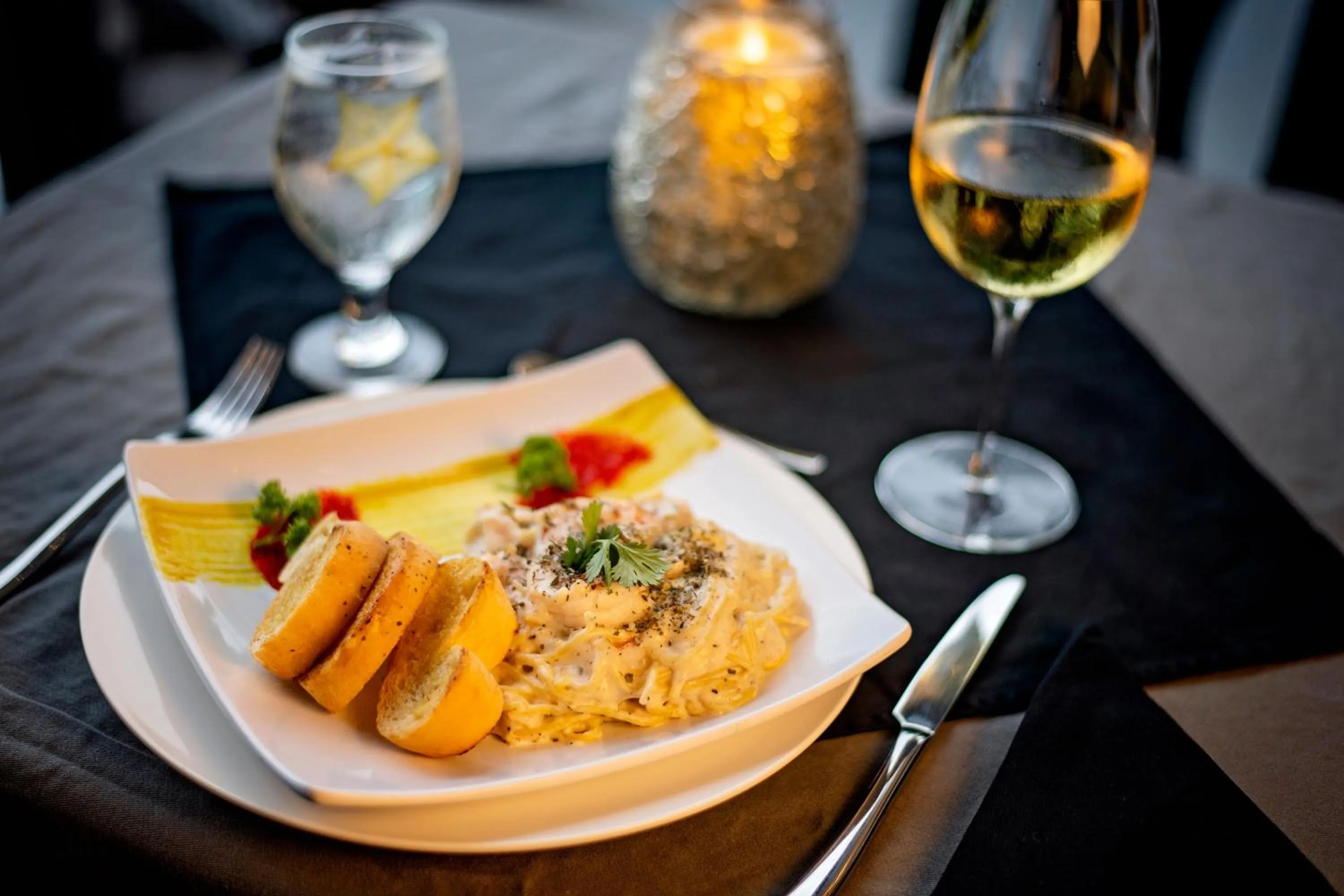 Food in Villa Roca Boutique Resort & Suites - ADULT ONLY