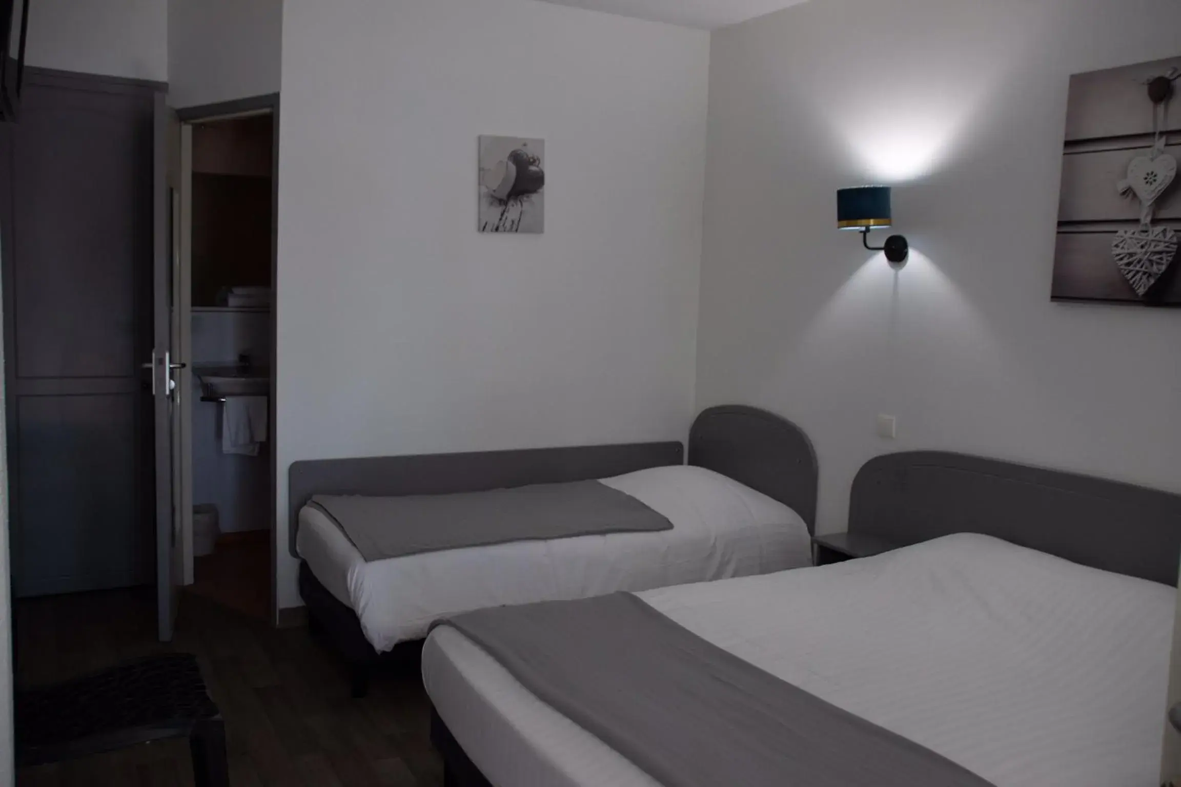 Comfort Room - single occupancy in Rev'hotel Comfort Room - single occupancy in Rev'hotel