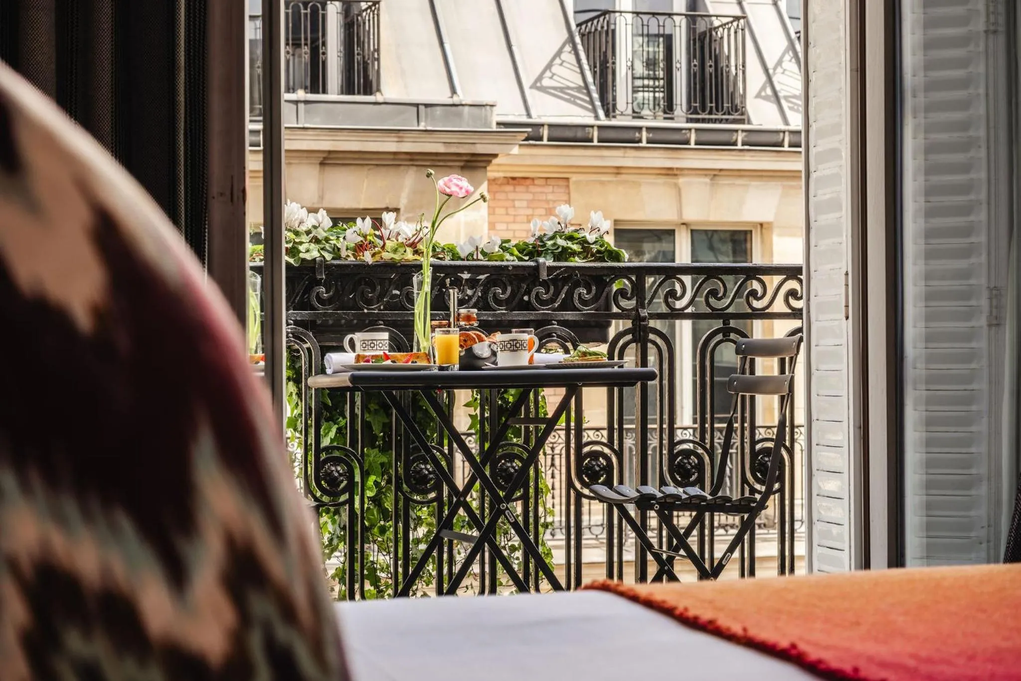 Balcony/Terrace in Hôtel Vernet Champs Elysées Paris