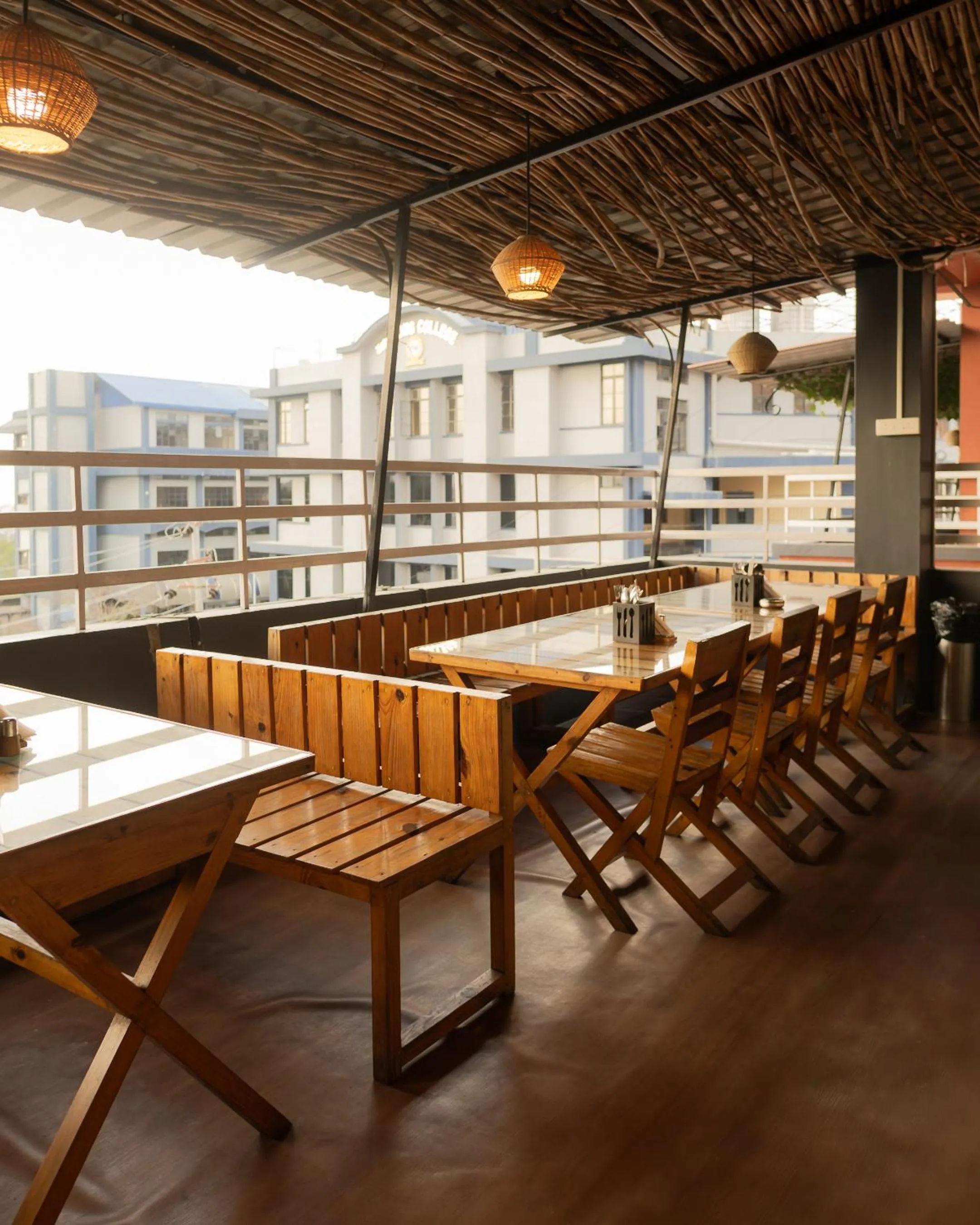 Restaurant/places to eat in The Living Roof