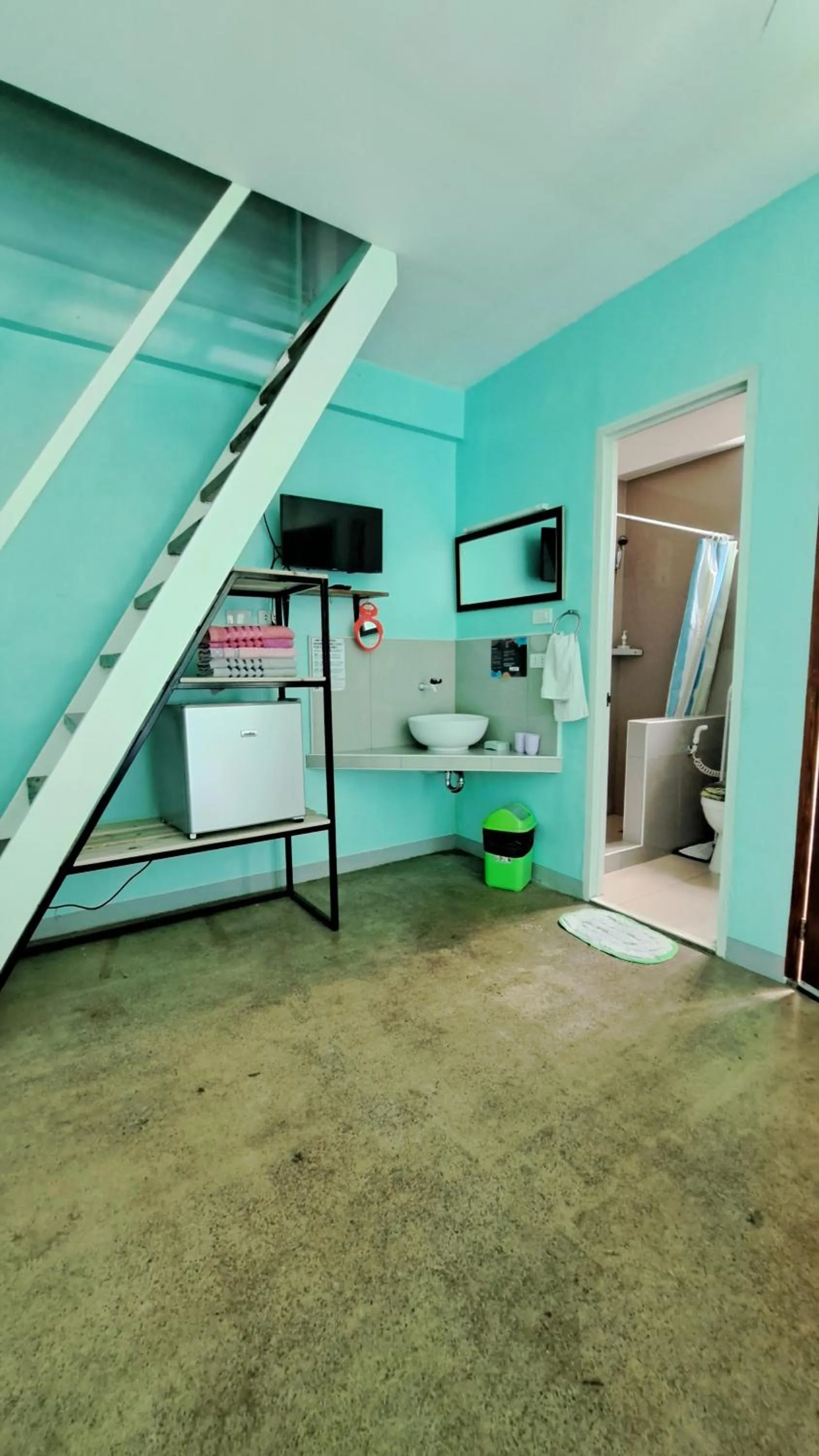 Bathroom in In Dai Aquasports and Beach Resort