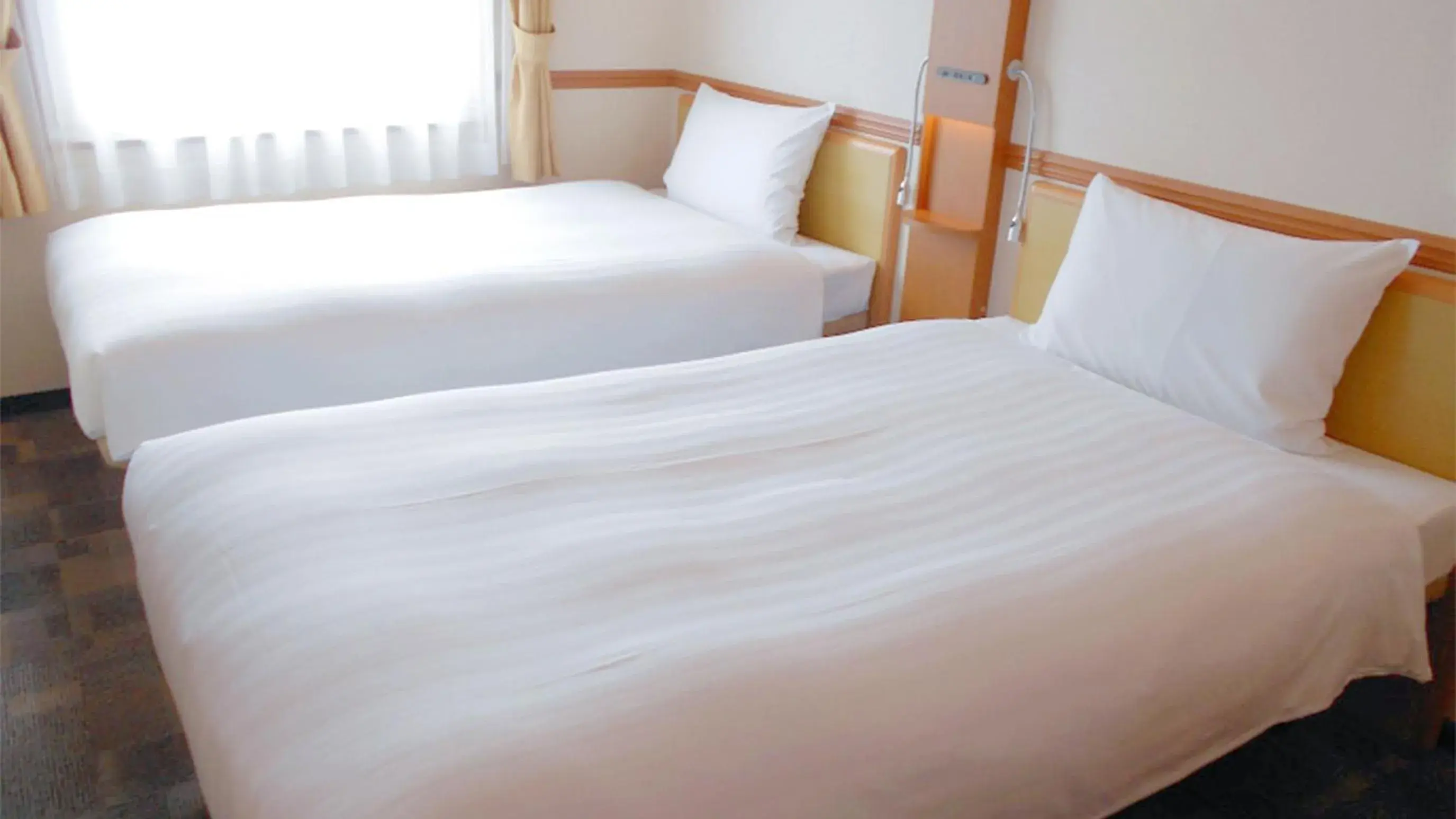 Twin Room - Non-Smoking in Toyoko Inn Shin-yamaguchi-eki Shinkansen-guchi Twin Room - Non-Smoking in Toyoko Inn Shin-yamaguchi-eki Shinkansen-guchi