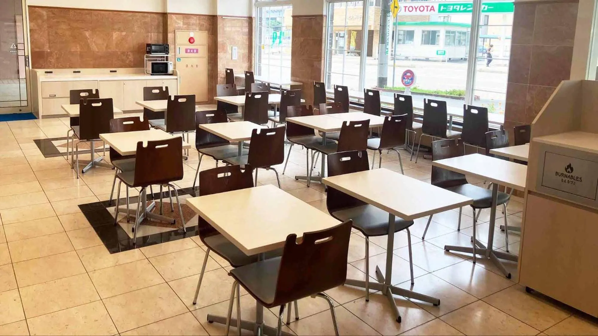 Lobby or reception in Toyoko Inn Shin-yamaguchi-eki Shinkansen-guchi