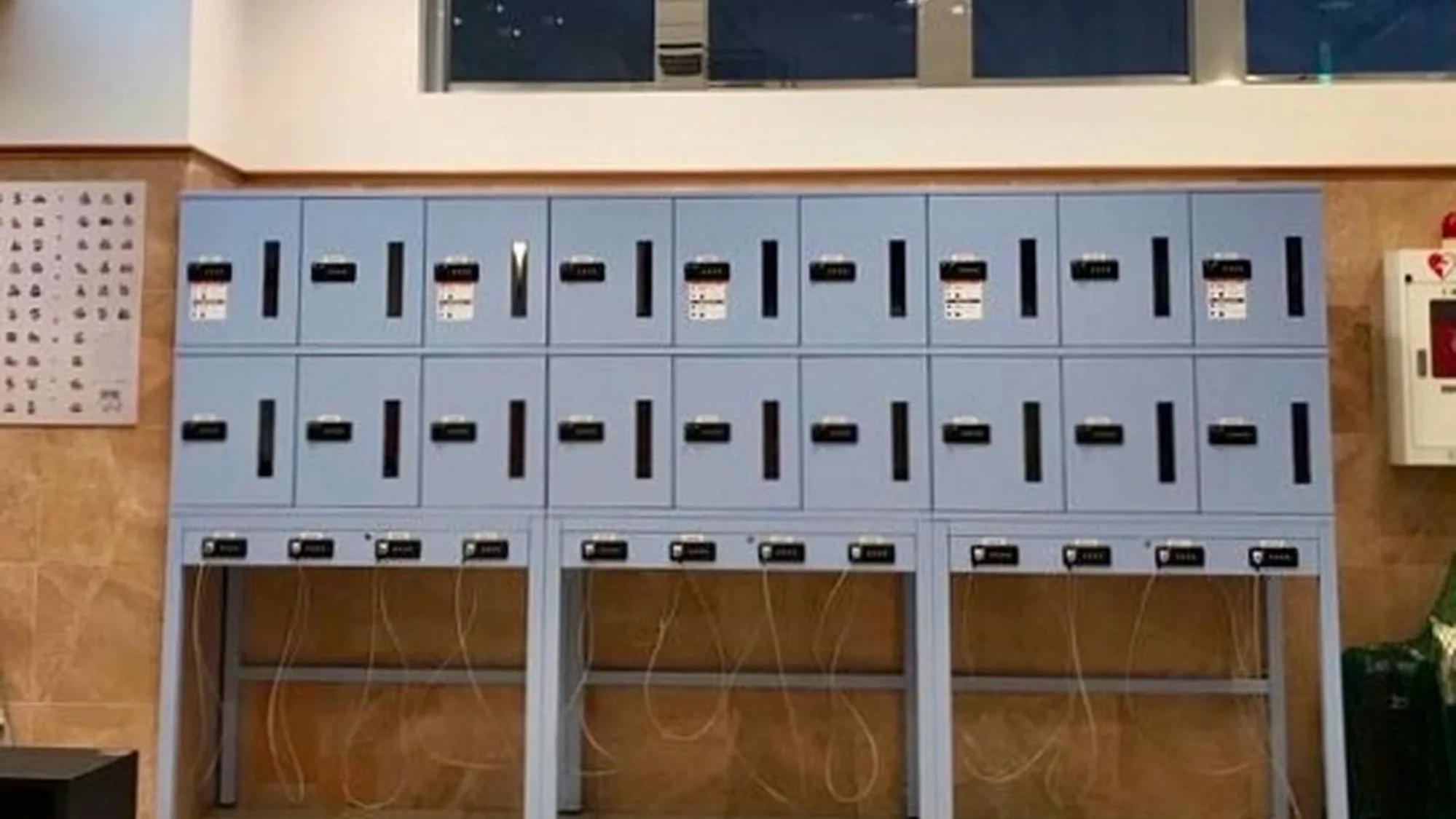 locker in Toyoko Inn Nagoya-eki Shinkansen-guchi