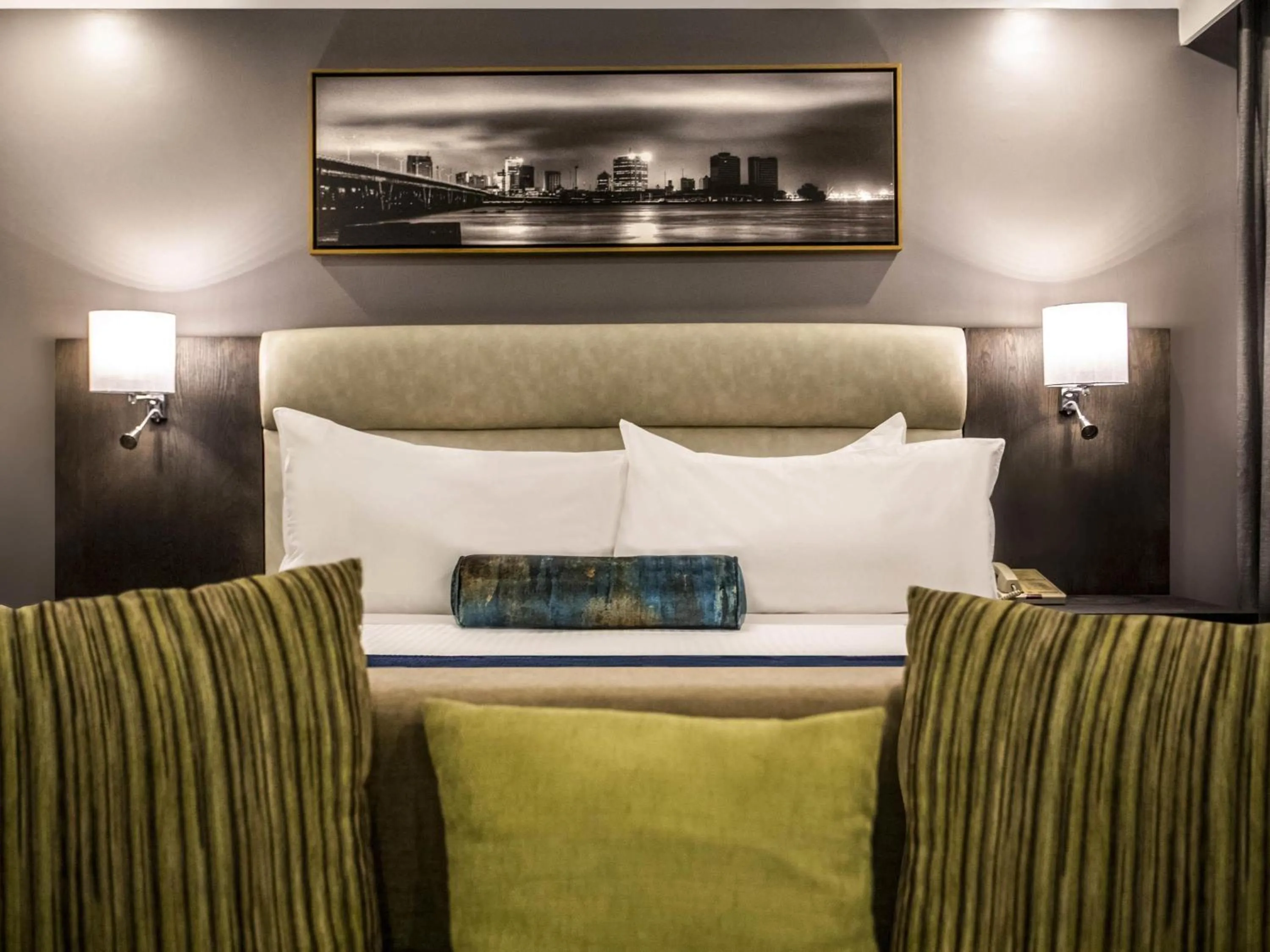 Bedroom, Bed in Mövenpick Hotel Ikoyi Lagos