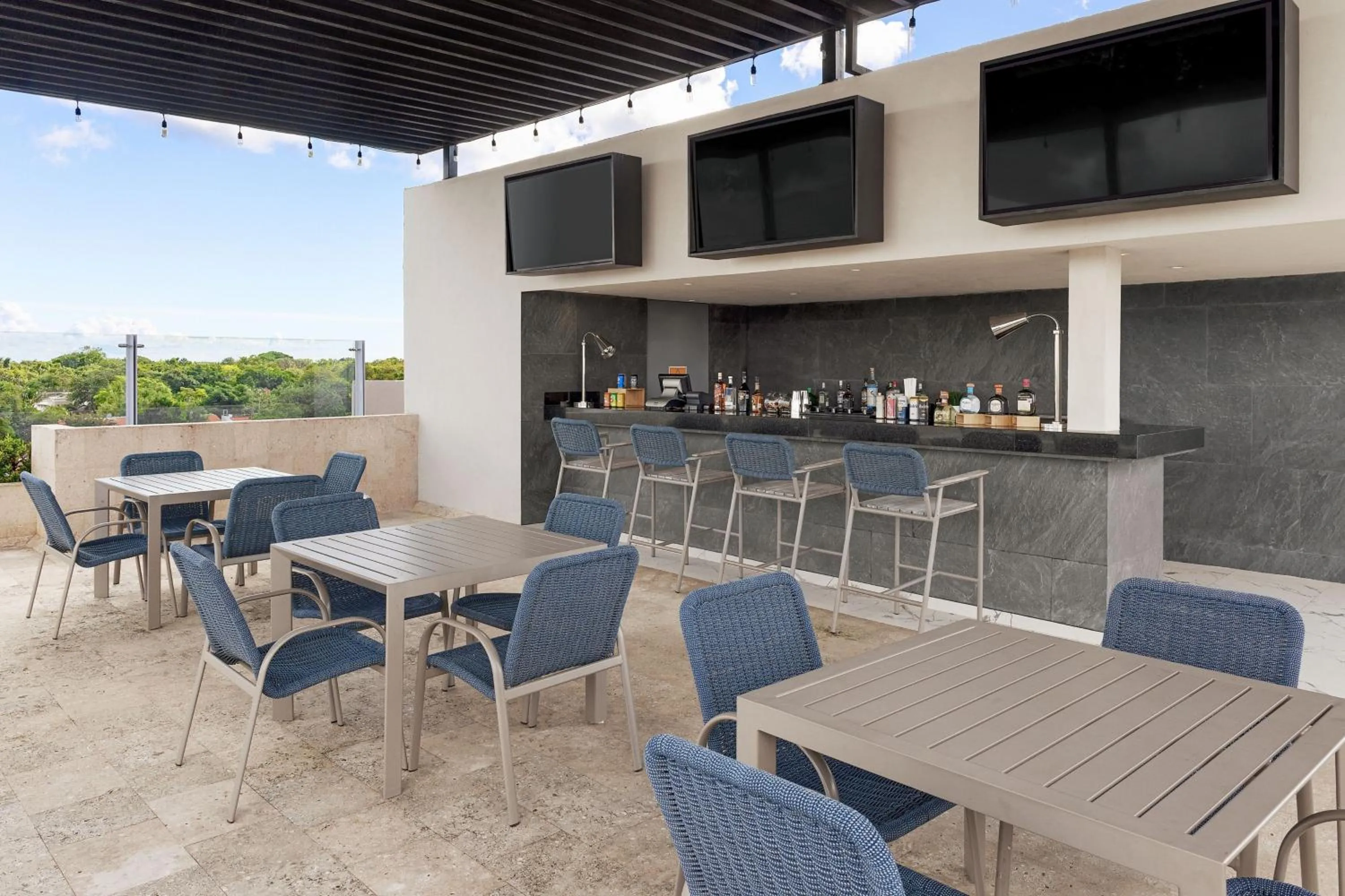 Lounge or bar in Residence Inn by Marriott Playa del Carmen