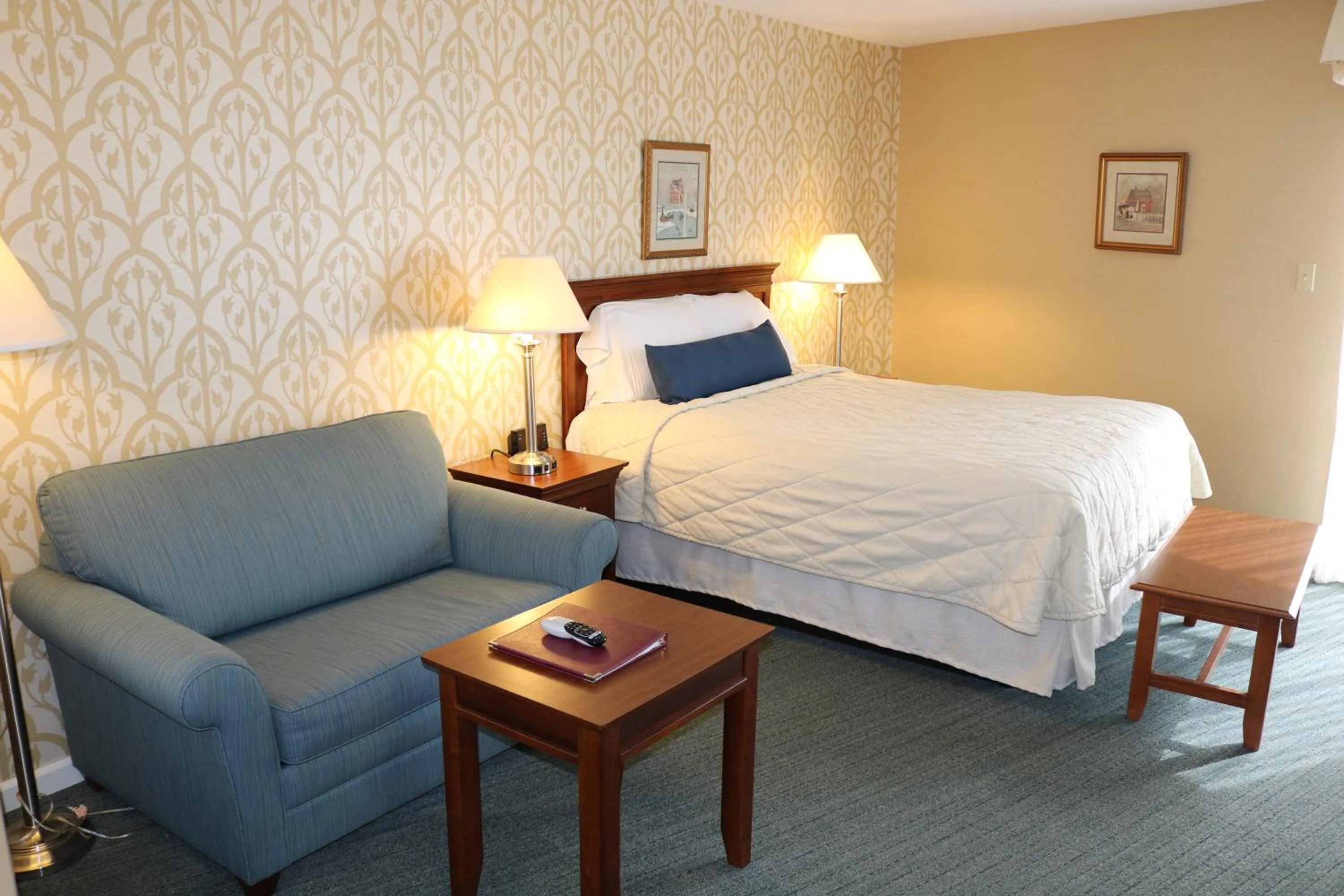 Bed in The Village Inn