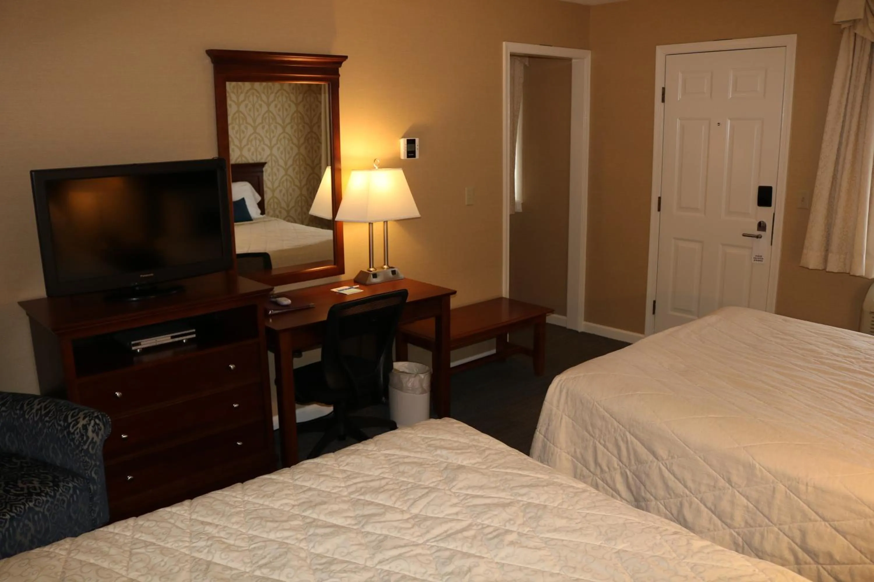 TV and multimedia, Bed in The Village Inn