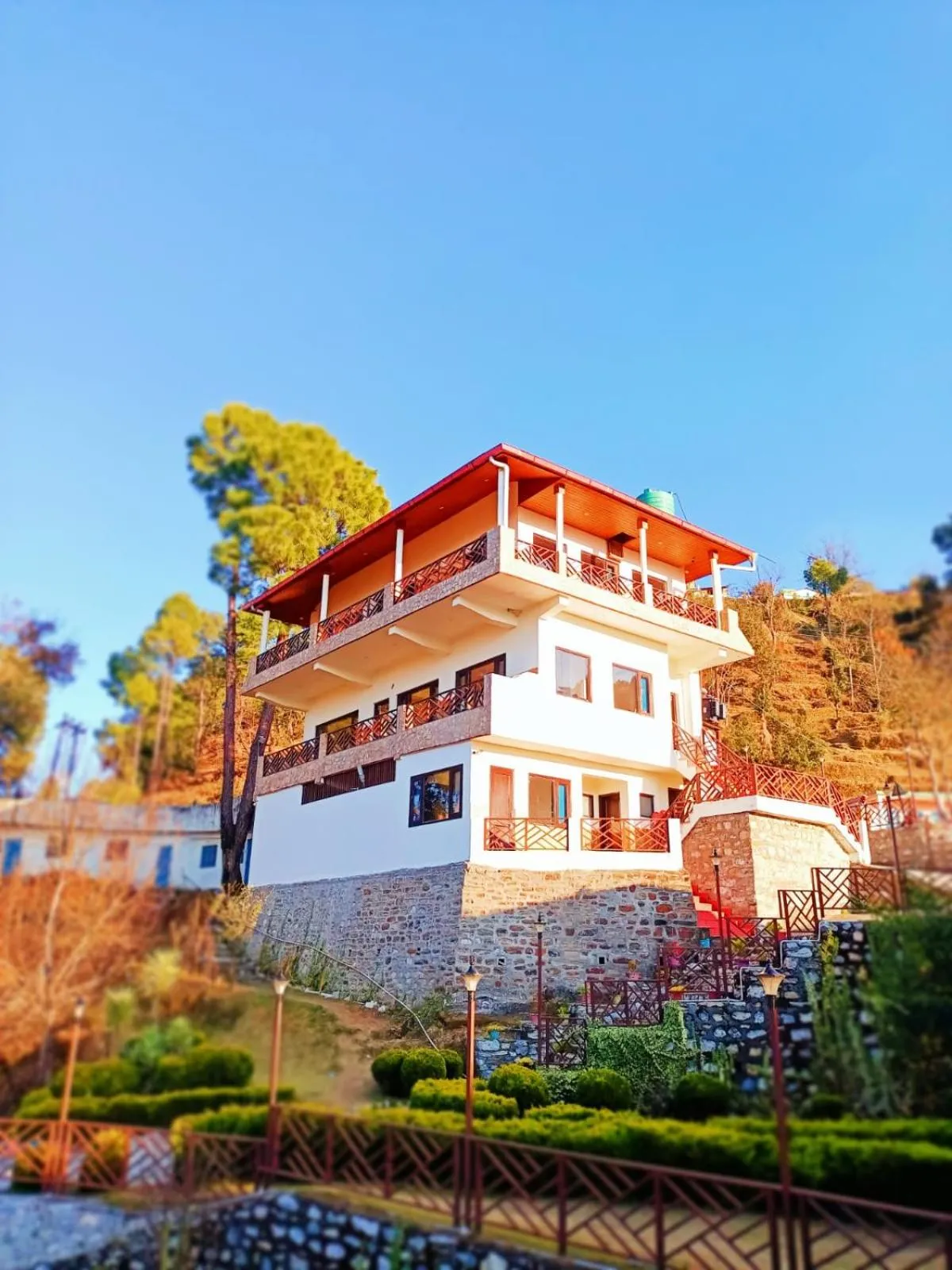 Property building in Boros Resorts Binsar